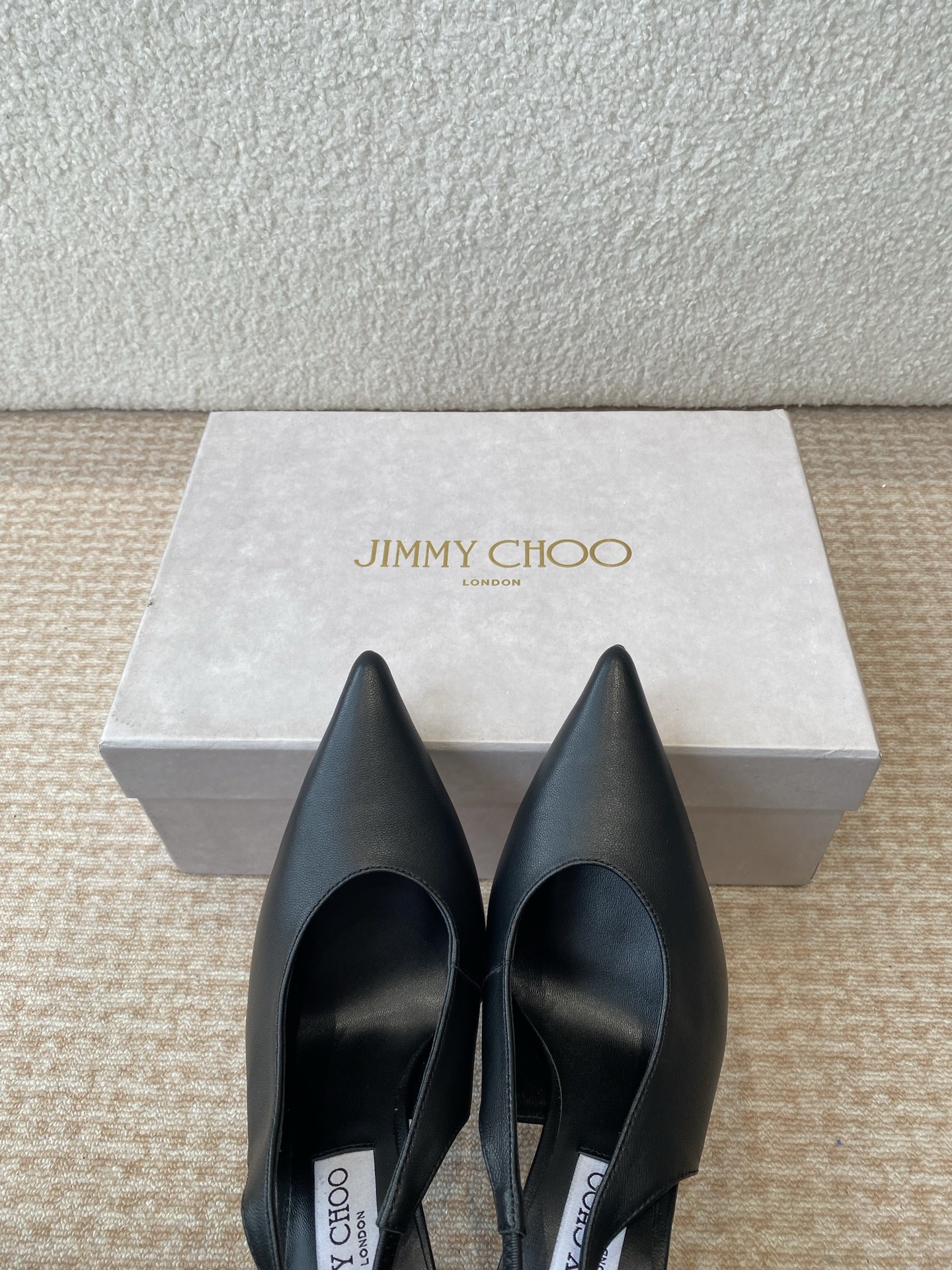 “Jimmy Choo Spring/Summer Shoe Collection: Elegant Beauty and Fashion” - 图片 7