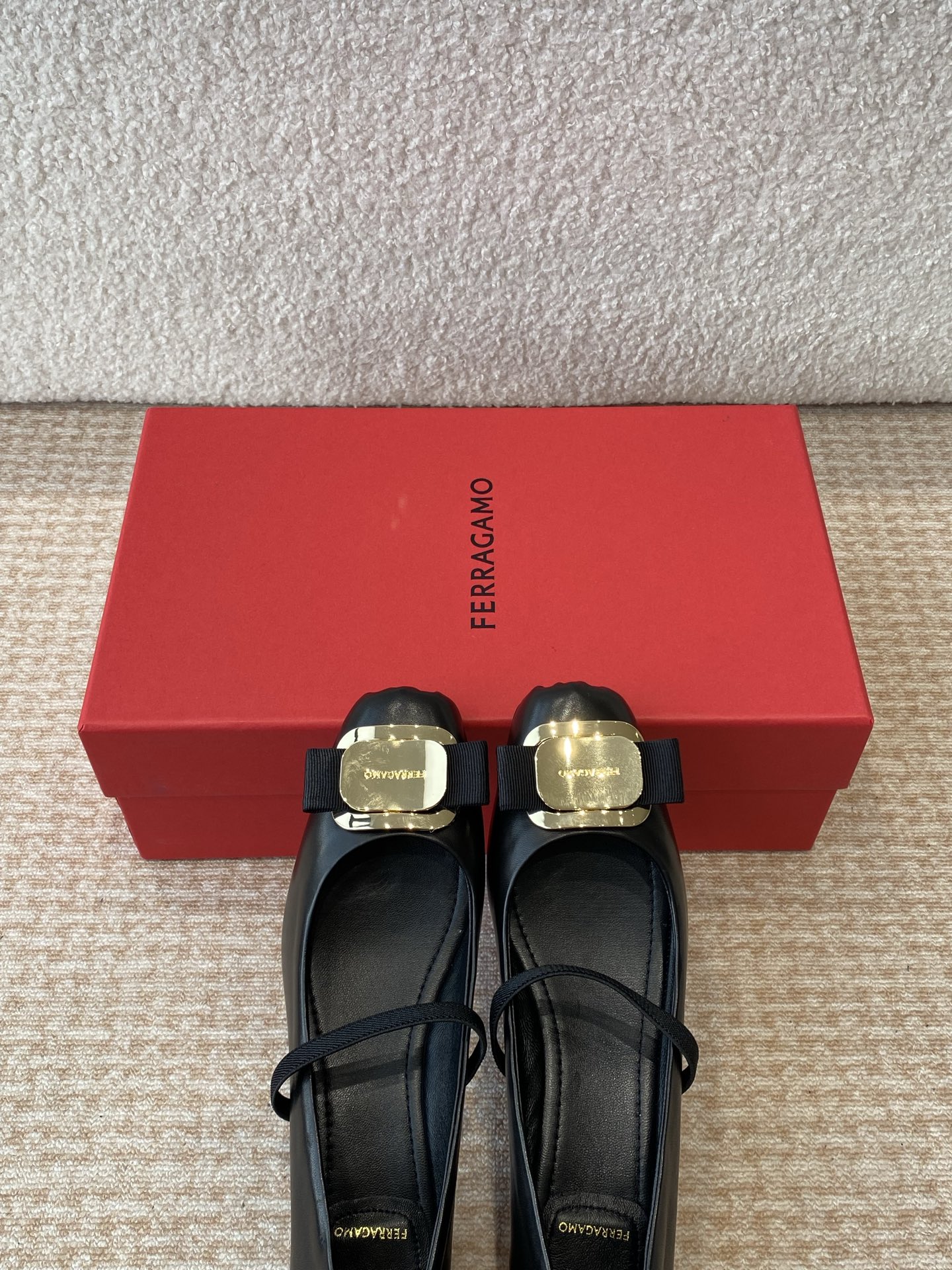 Philagramu’s Modern Gancini Ballet Shoes: Comfortable and Stylish Spring Essential - 图片 7