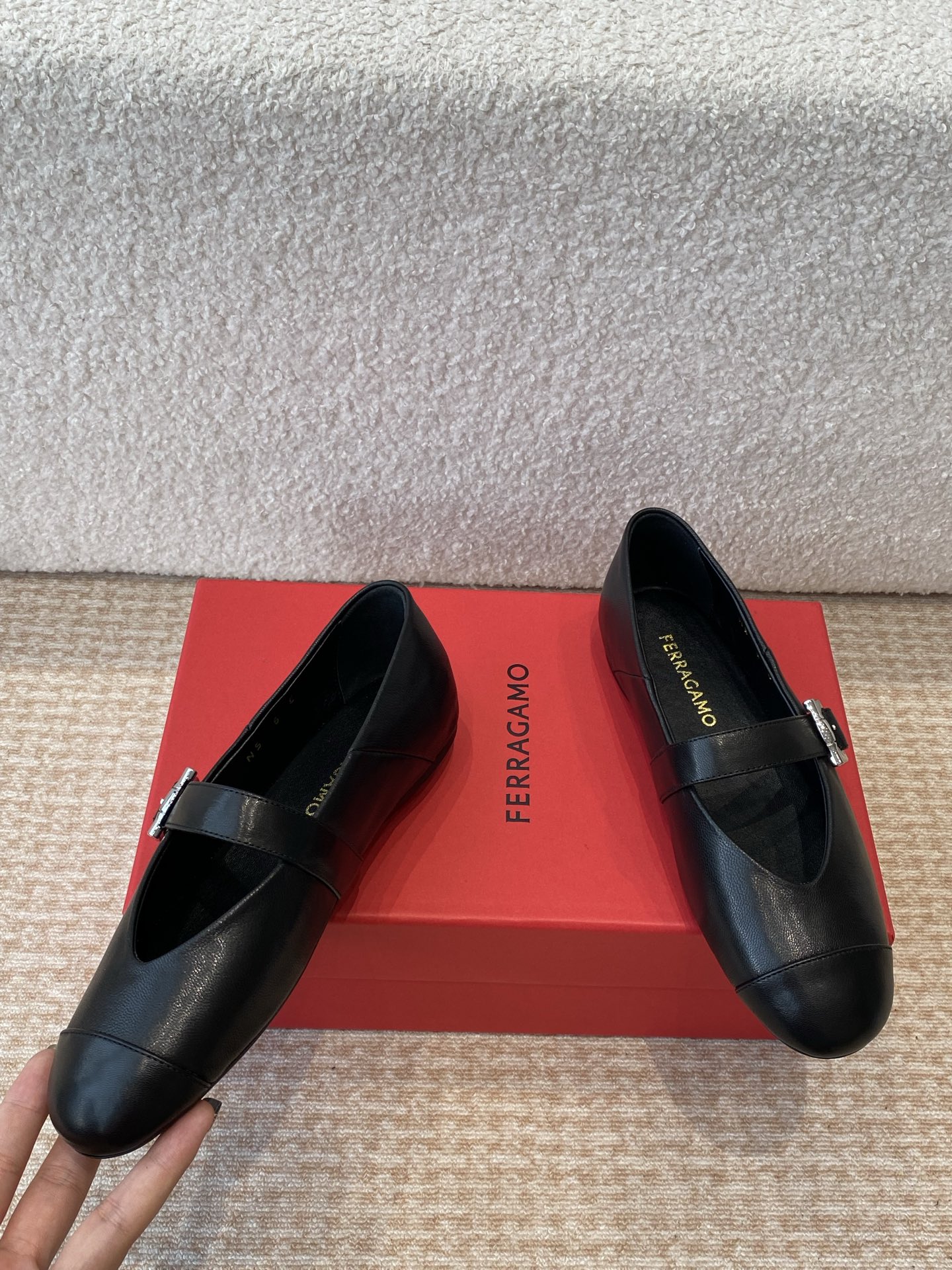 P725 Felragm Gancini Ballet Shoes: Modern, Stylish, and Comfortable - 图片 4