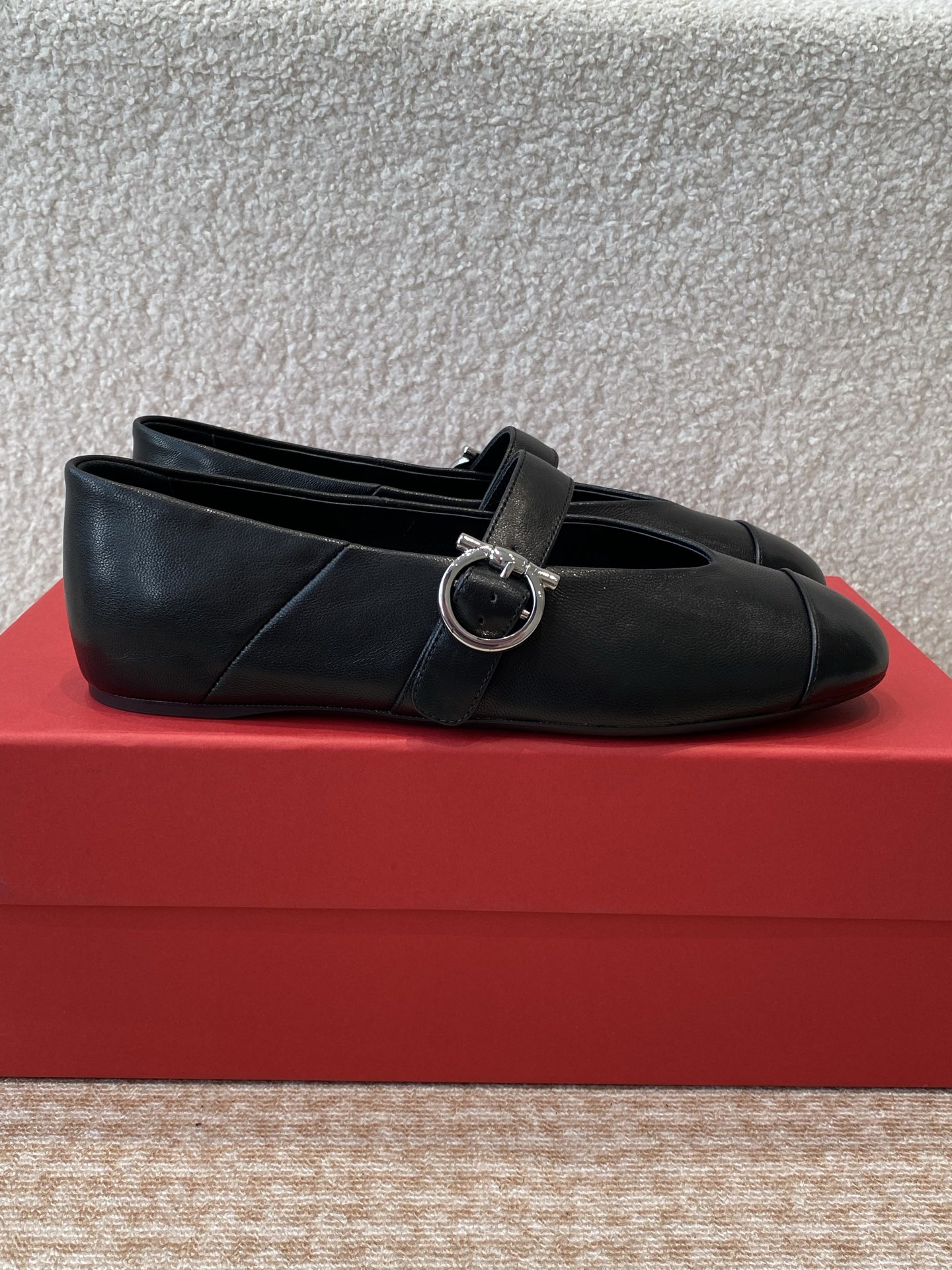 P725 Felragm Gancini Ballet Shoes: Modern, Stylish, and Comfortable - 图片 3