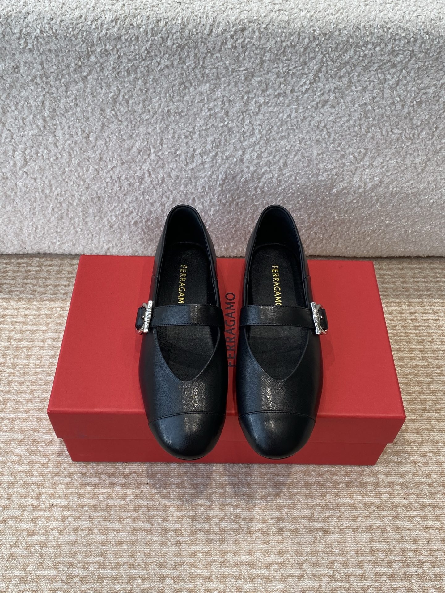 P725 Felragm Gancini Ballet Shoes: Modern, Stylish, and Comfortable - 图片 2