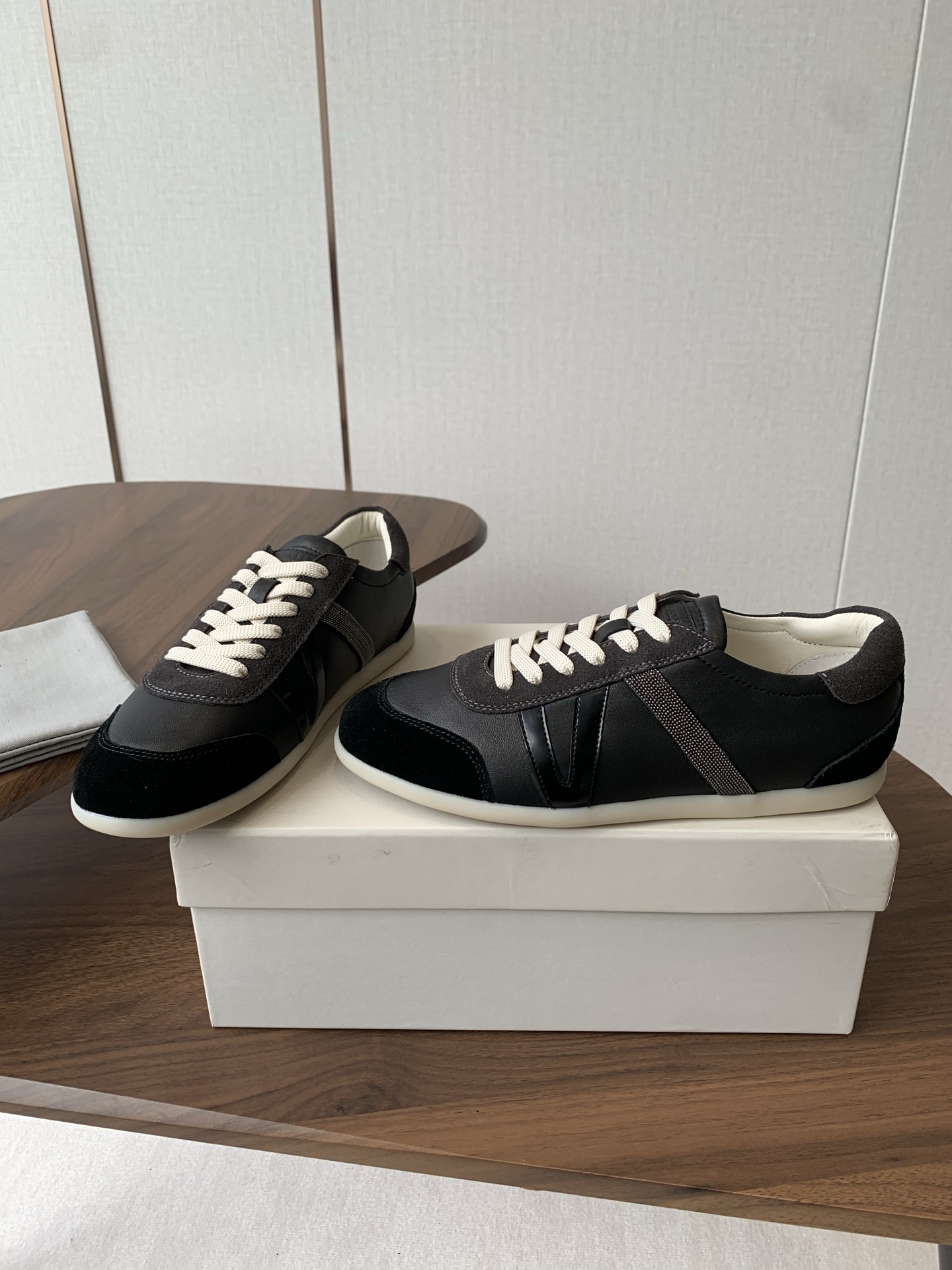 Latest Brunello Cucinelli 24s Tie and Recreational Shoes Overview - 图片 3