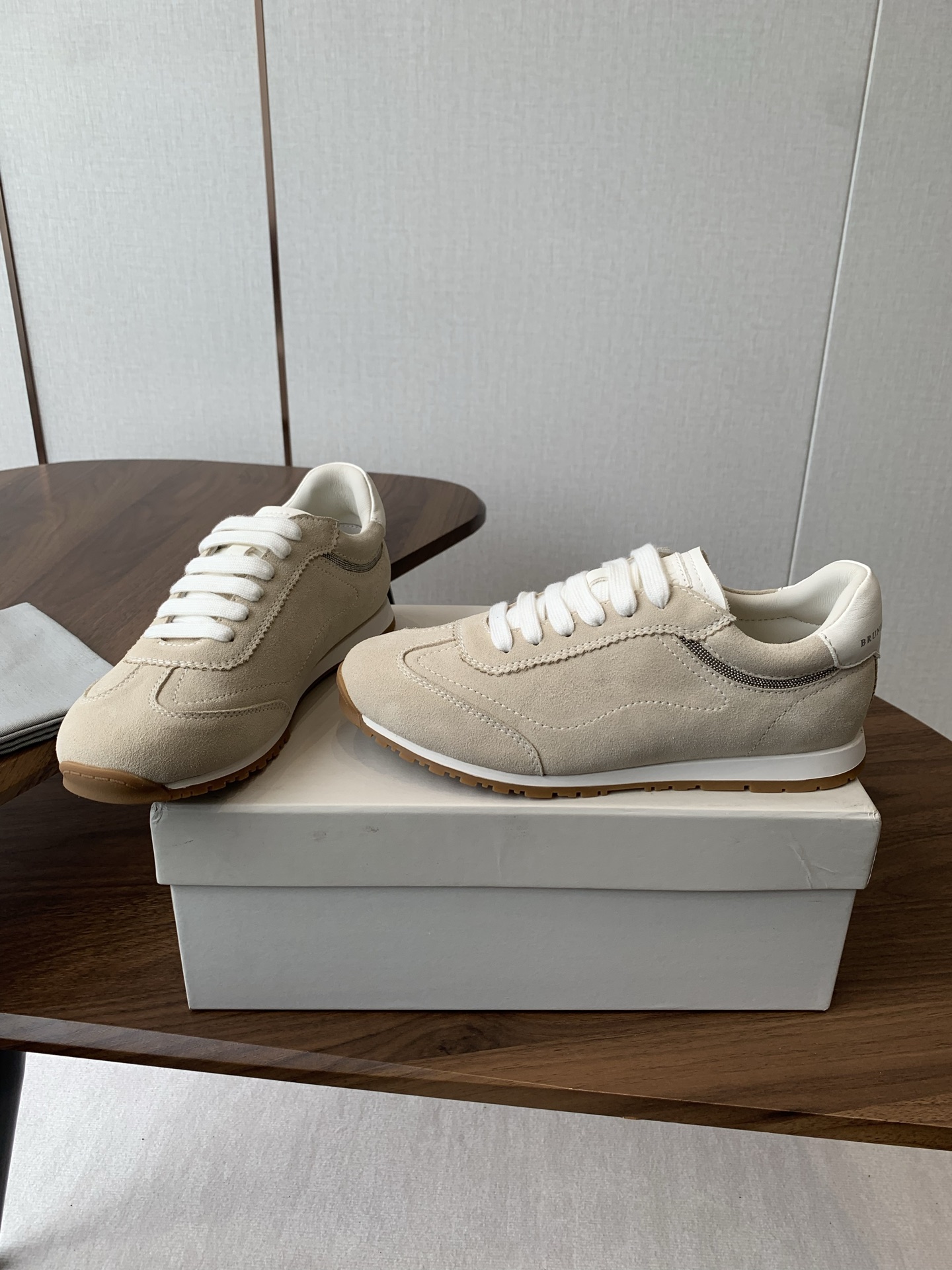 Latest Brunello Cucinelli Shoes and Tie Collection with Recreational Shoes in Size 35-41 - 图片 3