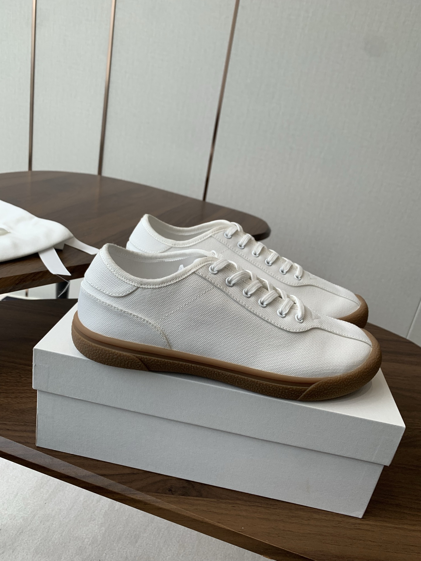 Newest Canvass Sneakers with Slip-Resistant Bottom for Comfortable Daily Wear - 图片 2