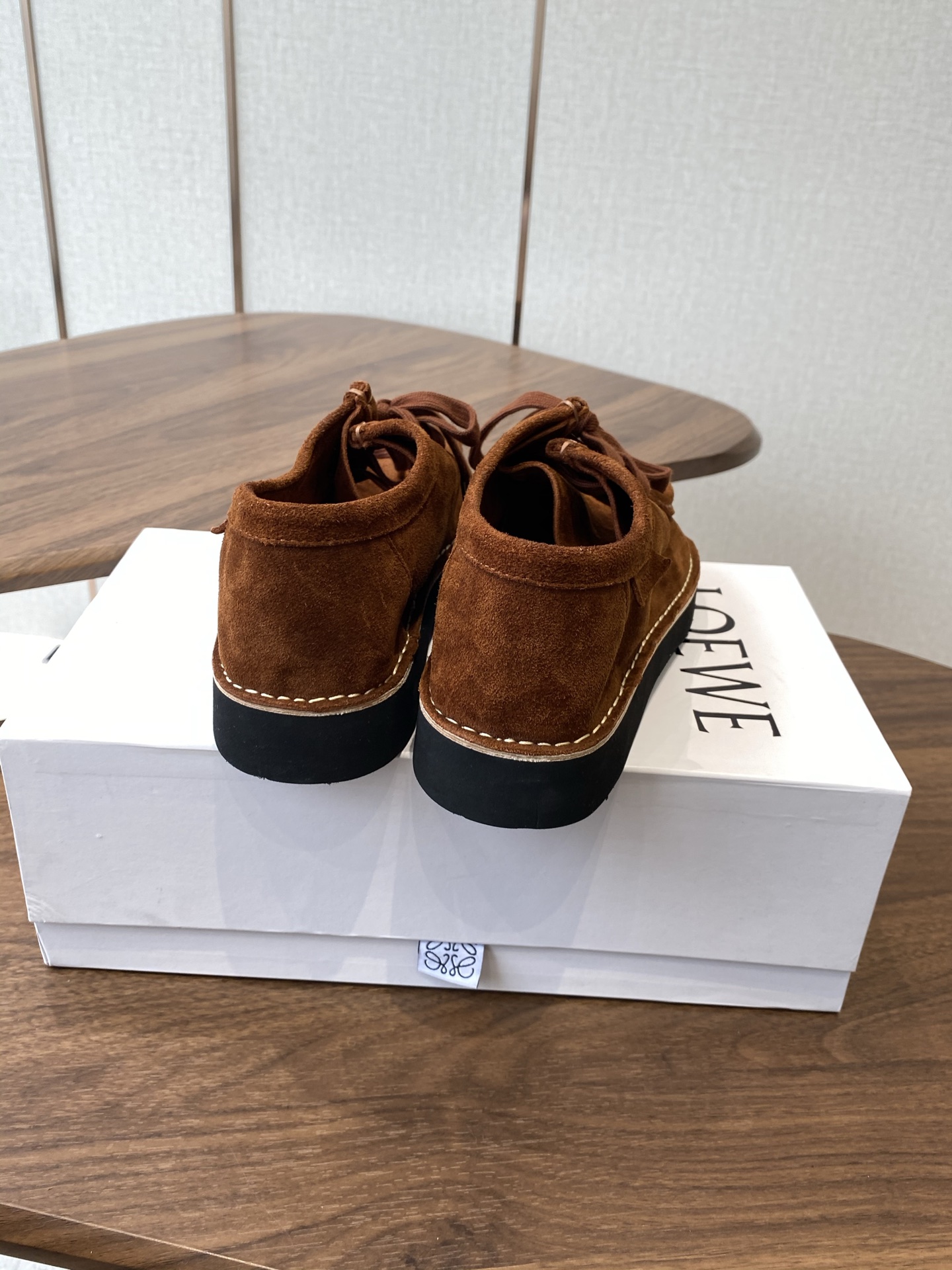 Stylish New Short Boots: Loewe Royway Collection Features Cute Round Head Design - 图片 8