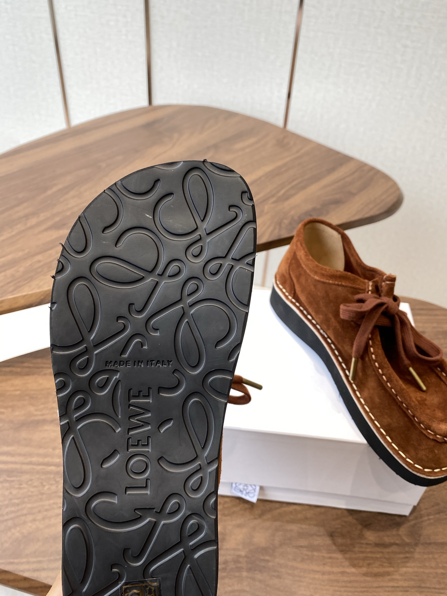 Stylish New Short Boots: Loewe Royway Collection Features Cute Round Head Design - 图片 9