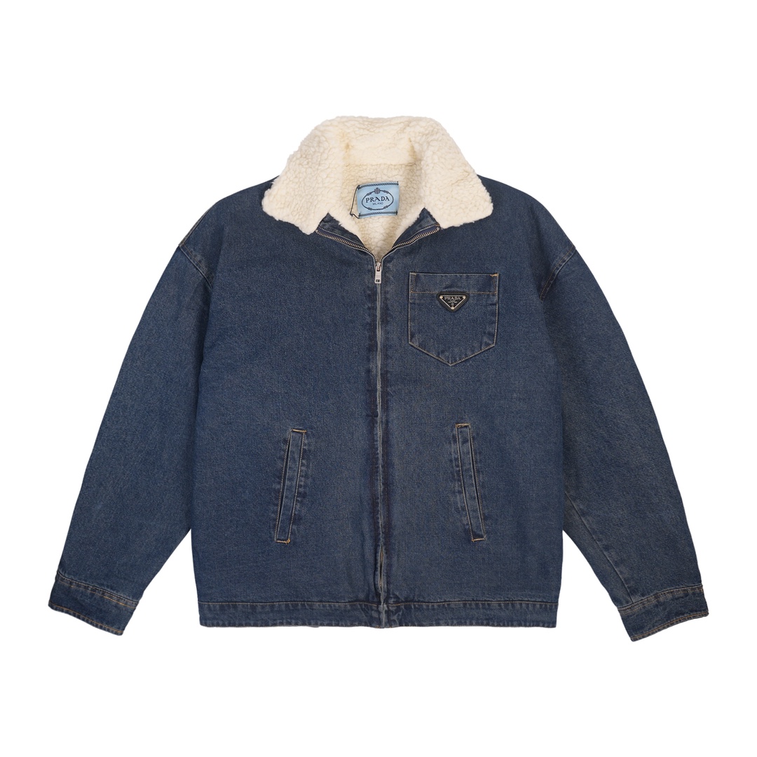 La nueva chaqueta vaquera de lana de cordero de otoño e invierno de PRA. El forro interior y el denim están cosidos y l…