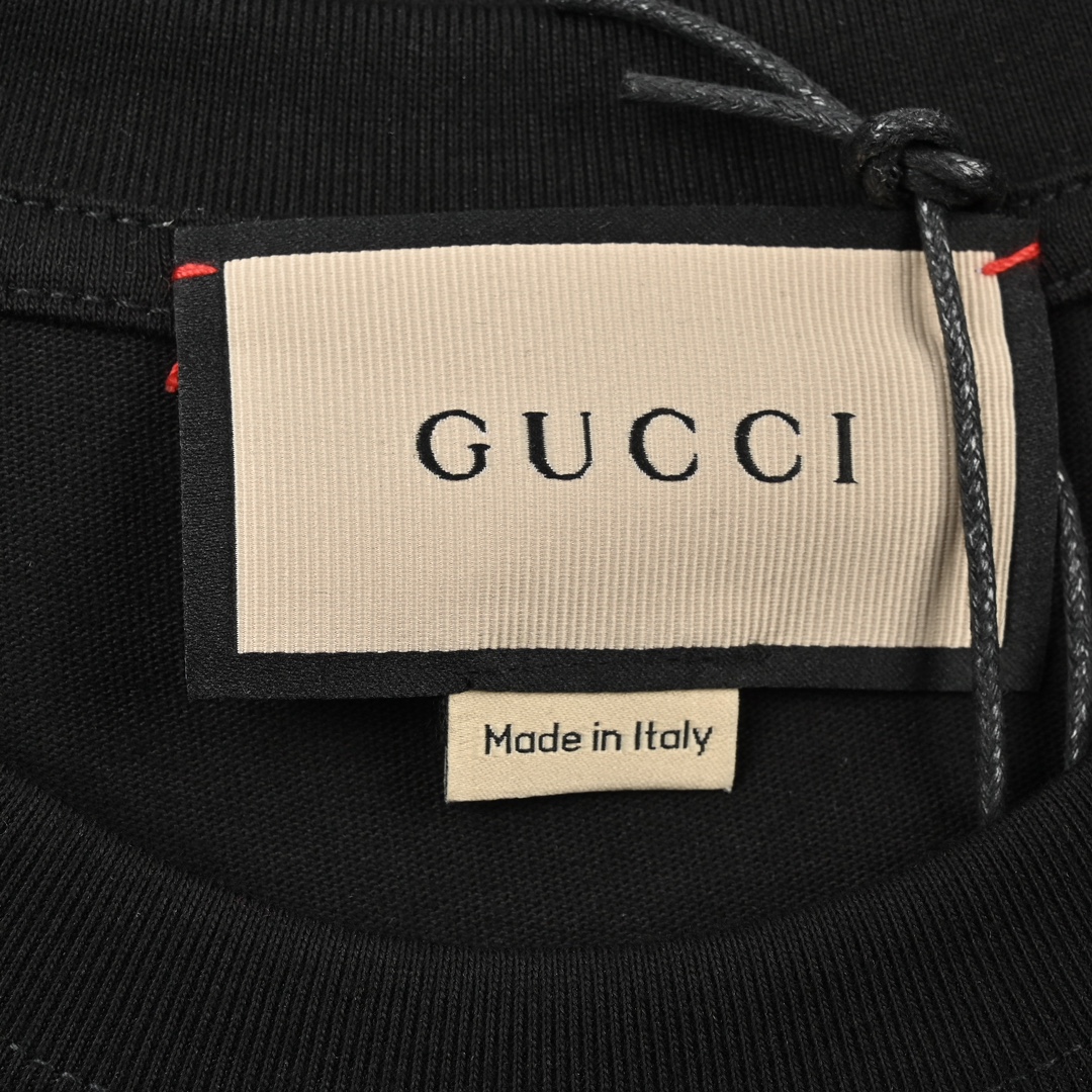 Gucci古驰粉色字母刺绣logo图案短袖