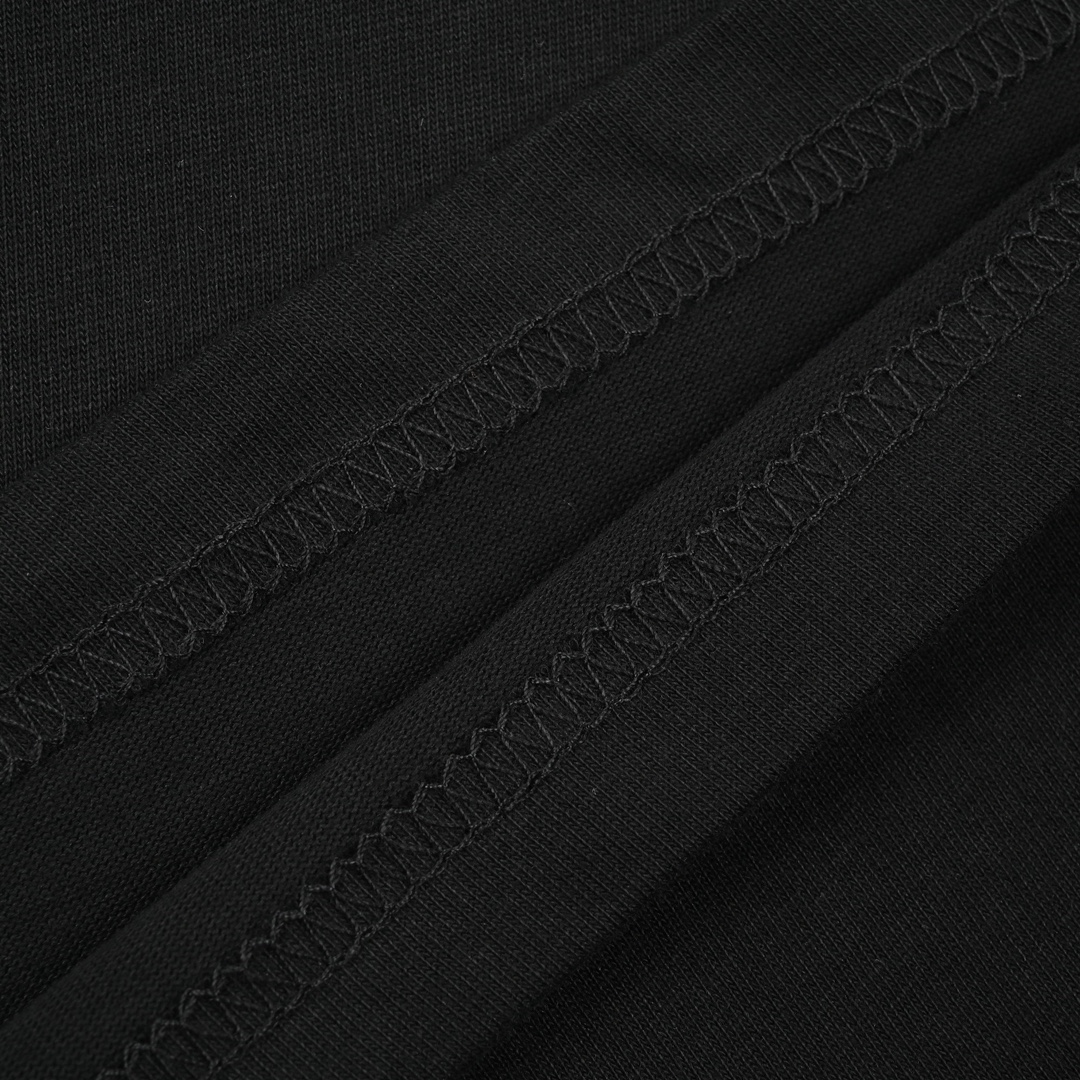 路易威登春夏季新款渐变字母满印