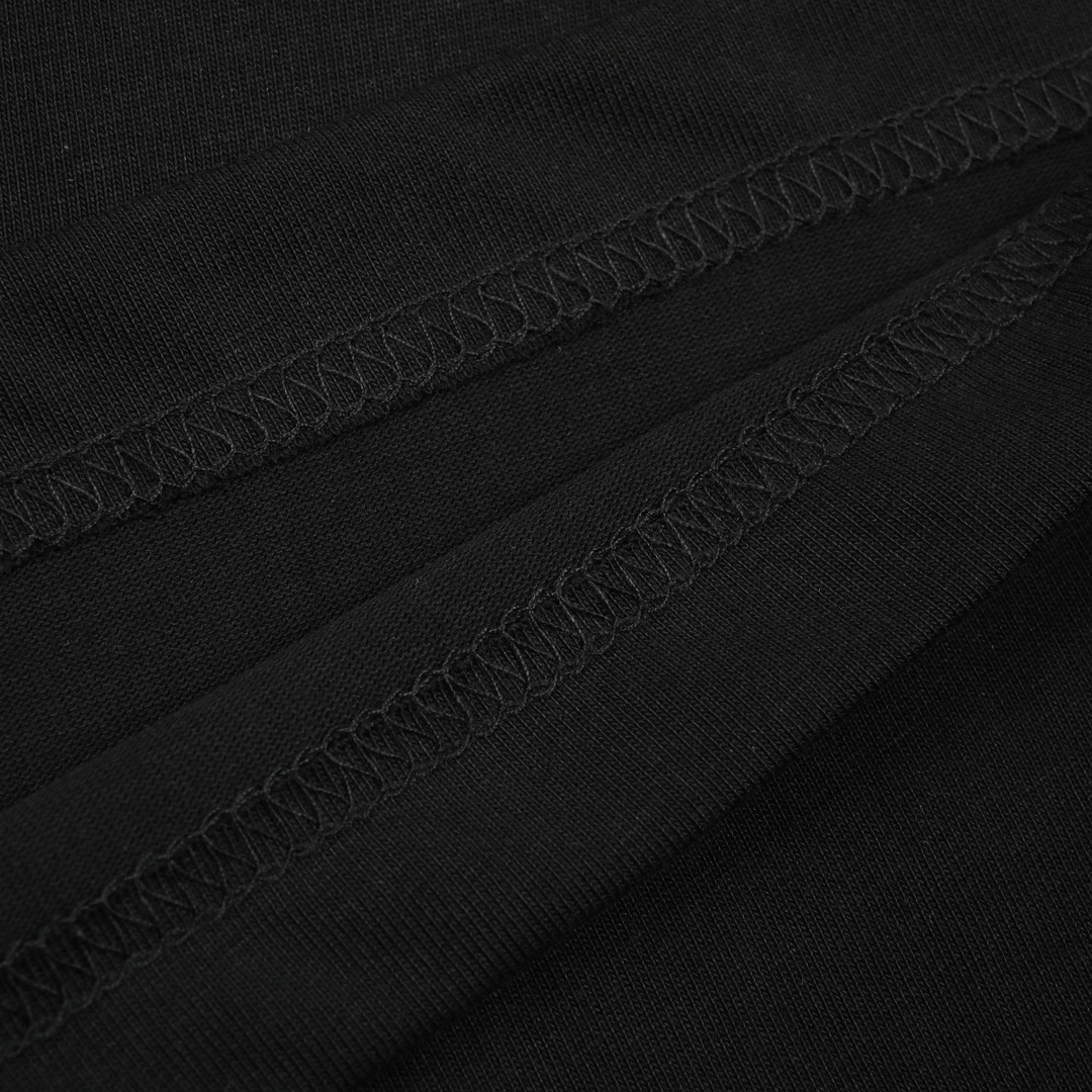 Gucci古驰24ss新款卡通印花短袖 杏色