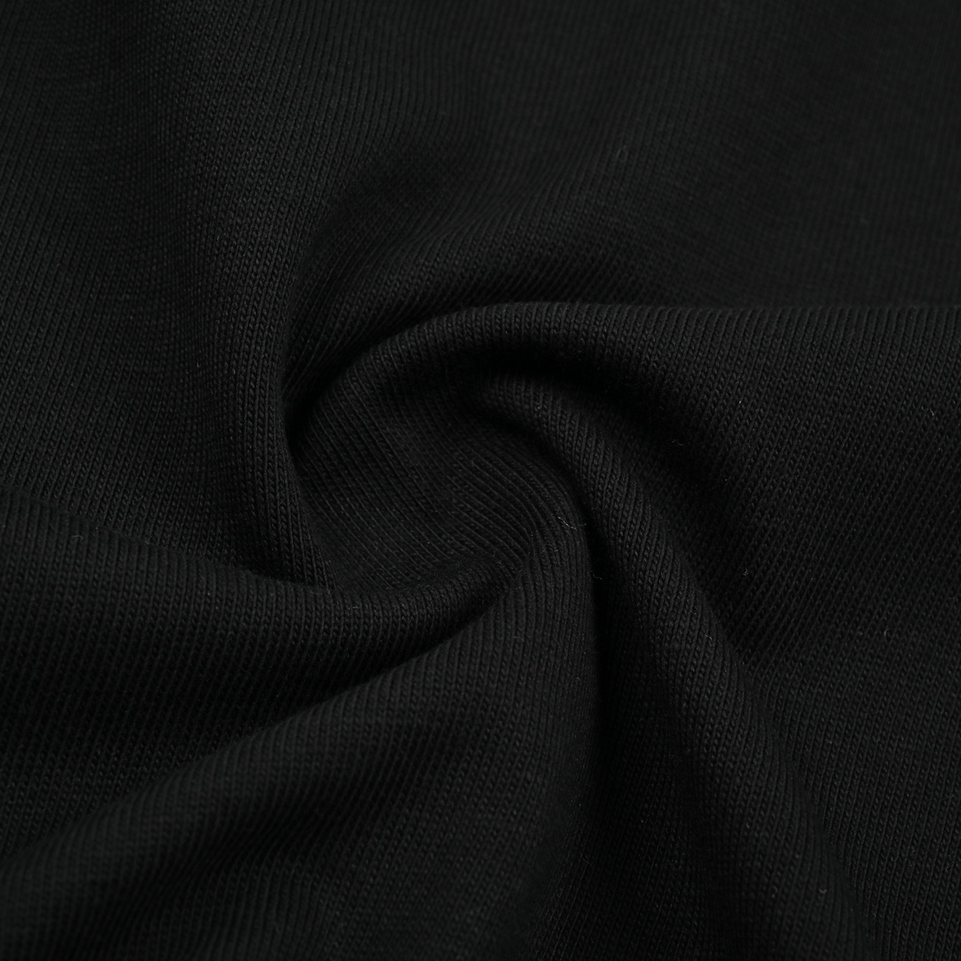 Louis Vuitton路易威登24ss铆钉绣花短袖-Chinese UA Cheap High Quatity Brand Clothes Bags handbags Sneakers wholesale wholesaler seller from China Factory suppliers Fashion Clothing Shoes best Quality Beautiful Price Louis Vuitton路易威登24ss铆钉绣花短袖