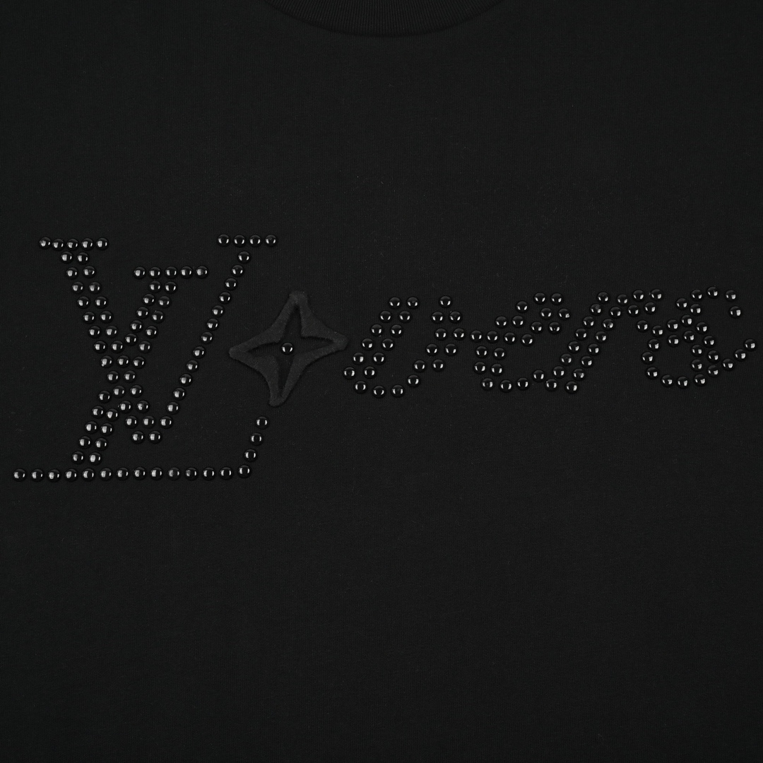 Louis Vuitton路易威登24ss铆钉绣花短袖-Chinese UA Cheap High Quatity Brand Clothes Bags handbags Sneakers wholesale wholesaler seller from China Factory suppliers Fashion Clothing Shoes best Quality Beautiful Price Louis Vuitton路易威登24ss铆钉绣花短袖