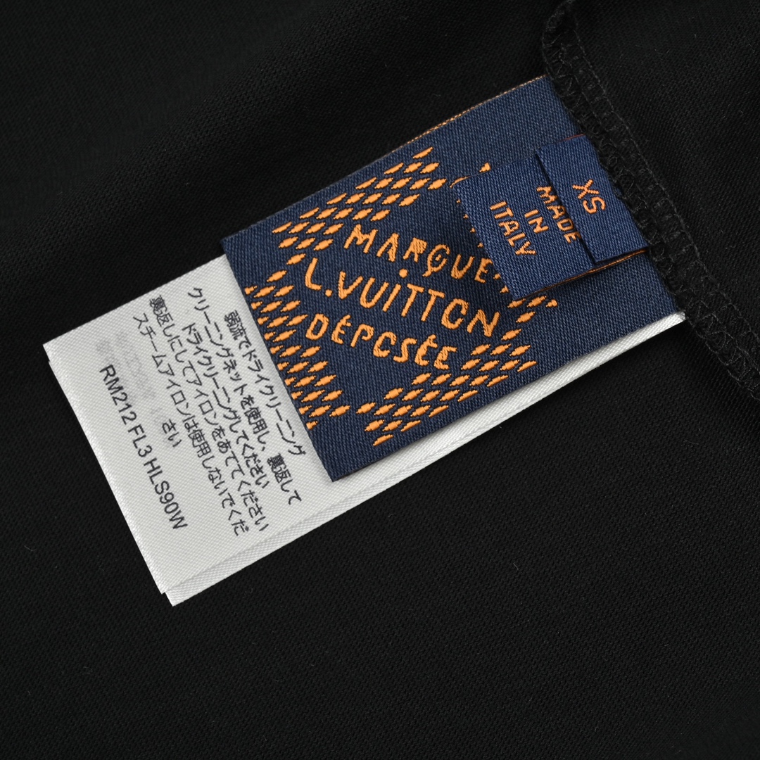 Louis Vuitton路易威登24ss铆钉绣花短袖-Chinese UA Cheap High Quatity Brand Clothes Bags handbags Sneakers wholesale wholesaler seller from China Factory suppliers Fashion Clothing Shoes best Quality Beautiful Price Louis Vuitton路易威登24ss铆钉绣花短袖