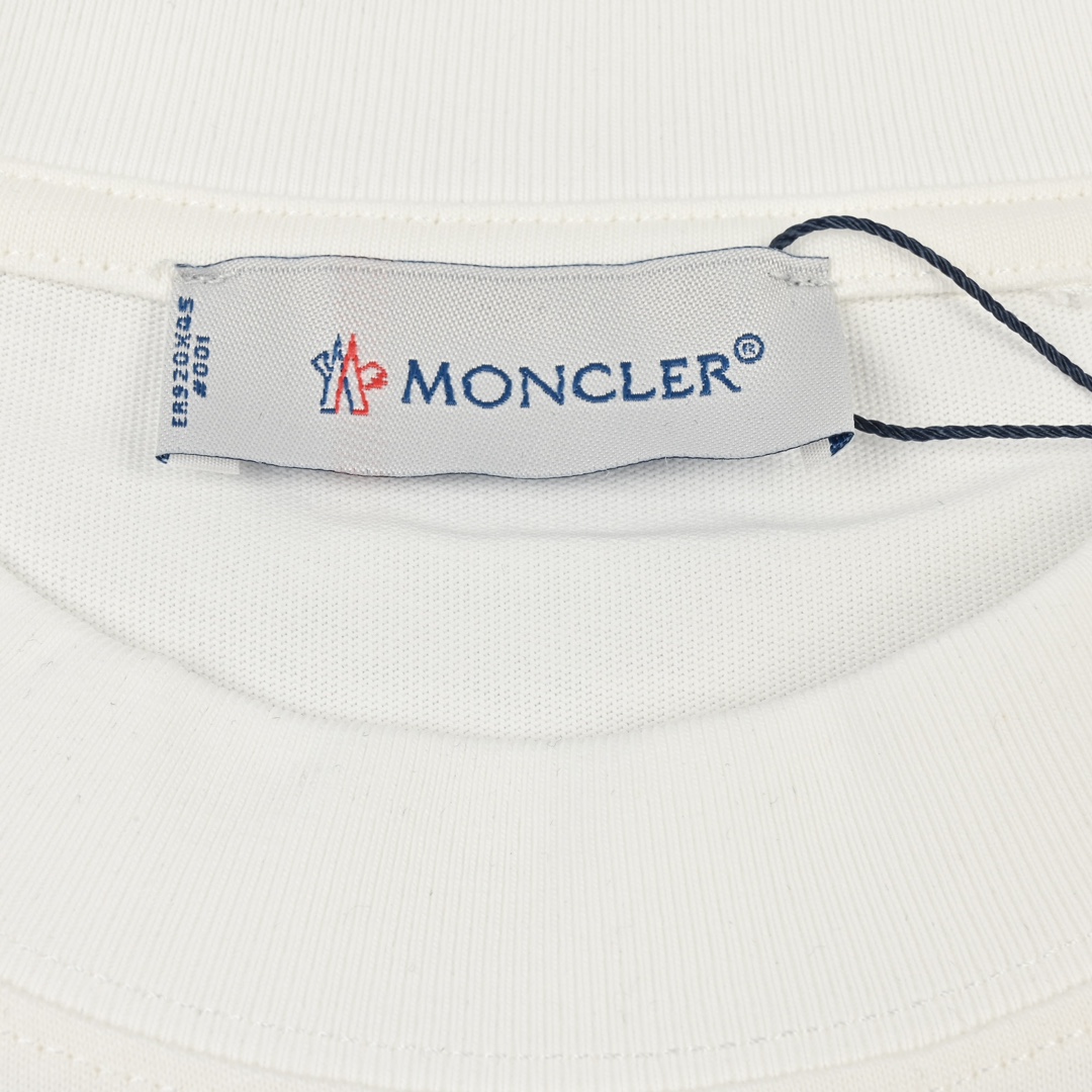 Moncler/蒙口 24ss 植绒字母logo短袖 采用32S双纱平纹