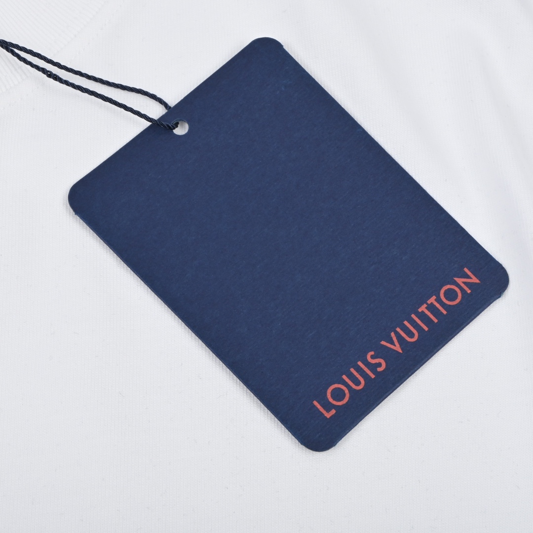 ouis Vuitton路易威登迪士尼联名红色兔八哥迷幻短袖-莆田鞋,莆田鞋货源,高仿鞋,高仿鞋货源,安福档口,莆田高仿鞋,莆田鞋批发,高仿鞋批发,莆田高仿运动鞋,高仿运动鞋,莆田运动鞋 ouis Vuitton路易威登迪士尼联名红色兔八哥迷幻短袖