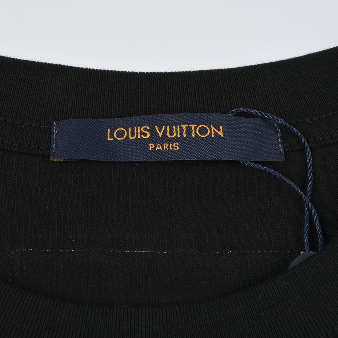 Louis Vuitton路易威登24ss包边双重字符老花新款奢华风短袖T恤
