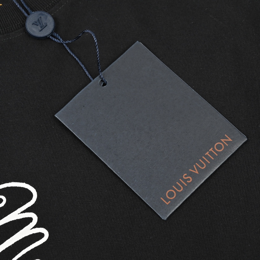 Louis Vuitton路易威登海螺系列印花标识装饰短袖-Chinese UA Cheap High Quatity Brand Clothes Bags handbags Sneakers wholesale wholesaler seller from China Factory suppliers Fashion Clothing Shoes best Quality Beautiful Price Louis Vuitton路易威登海螺系列印花标识装饰短袖