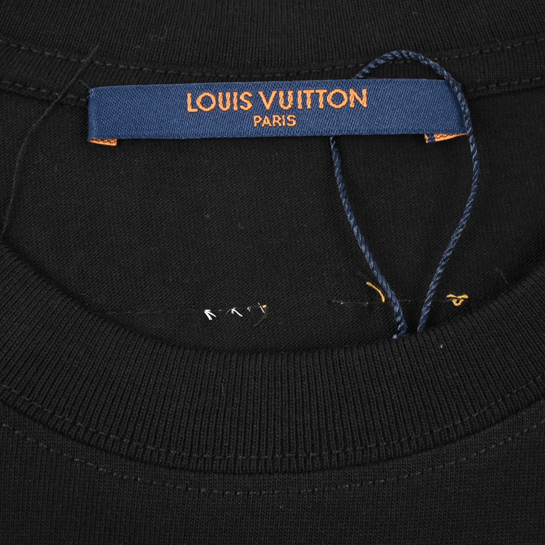 Louis Vuitton路易威登海螺系列印花标识装饰短袖-Chinese UA Cheap High Quatity Brand Clothes Bags handbags Sneakers wholesale wholesaler seller from China Factory suppliers Fashion Clothing Shoes best Quality Beautiful Price Louis Vuitton路易威登海螺系列印花标识装饰短袖