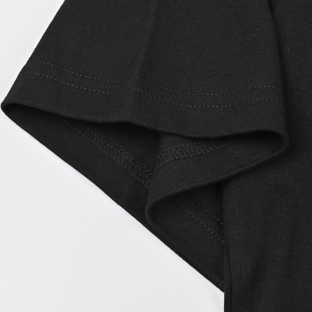 Louis Vuitton路易威登海螺系列印花标识装饰短袖-Chinese UA Cheap High Quatity Brand Clothes Bags handbags Sneakers wholesale wholesaler seller from China Factory suppliers Fashion Clothing Shoes best Quality Beautiful Price Louis Vuitton路易威登海螺系列印花标识装饰短袖