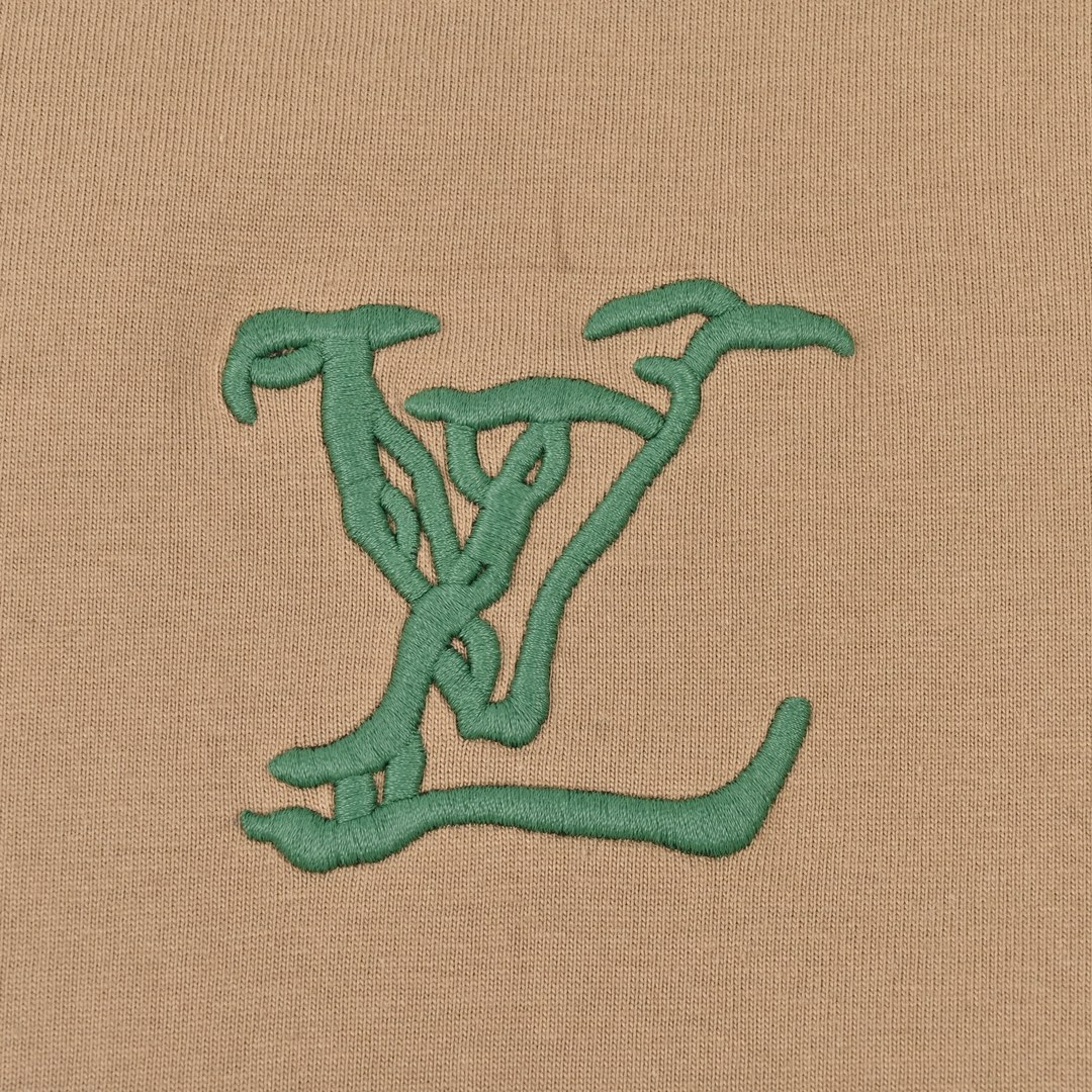 Louis Vuitton路易威登刺绣标识徽章短袖T恤