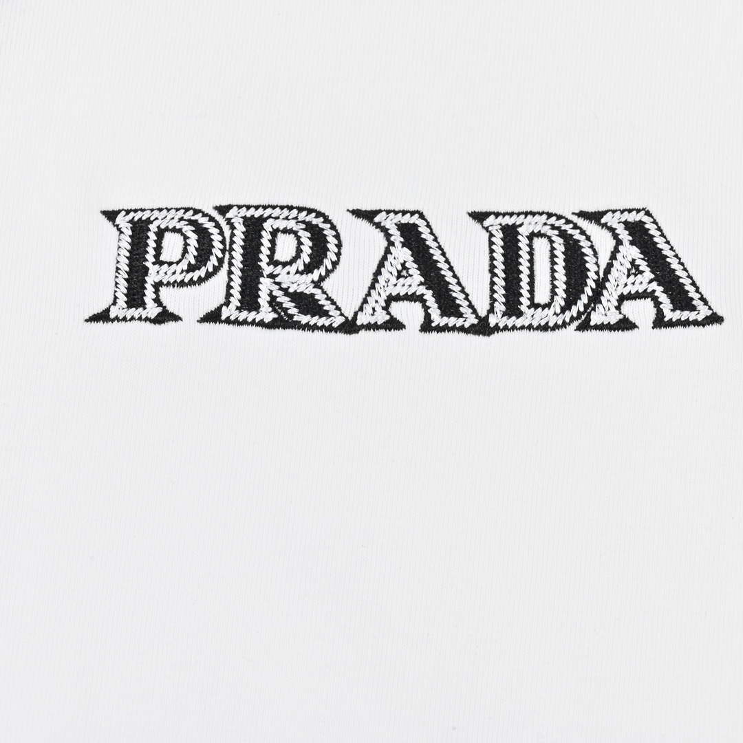 Prada普拉达 胸口小标字母印花圆领短袖