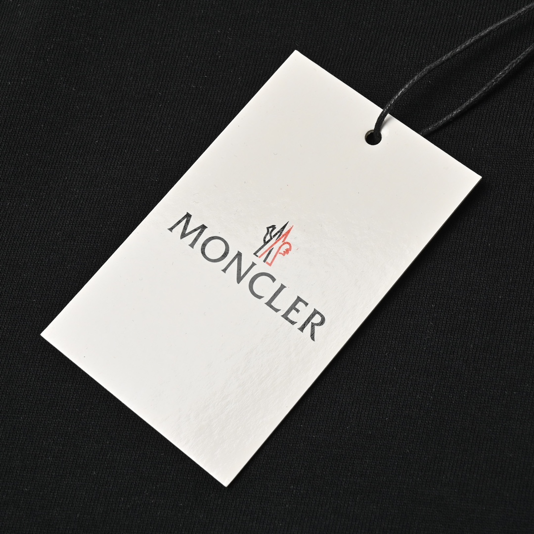 160 Moncler蒙口趣味字母板鞋图案logo数码印花休闲情侣短袖T恤