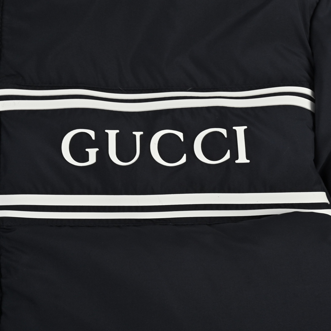 Gucci｜古驰 胸前logo条纹织带连帽羽绒服