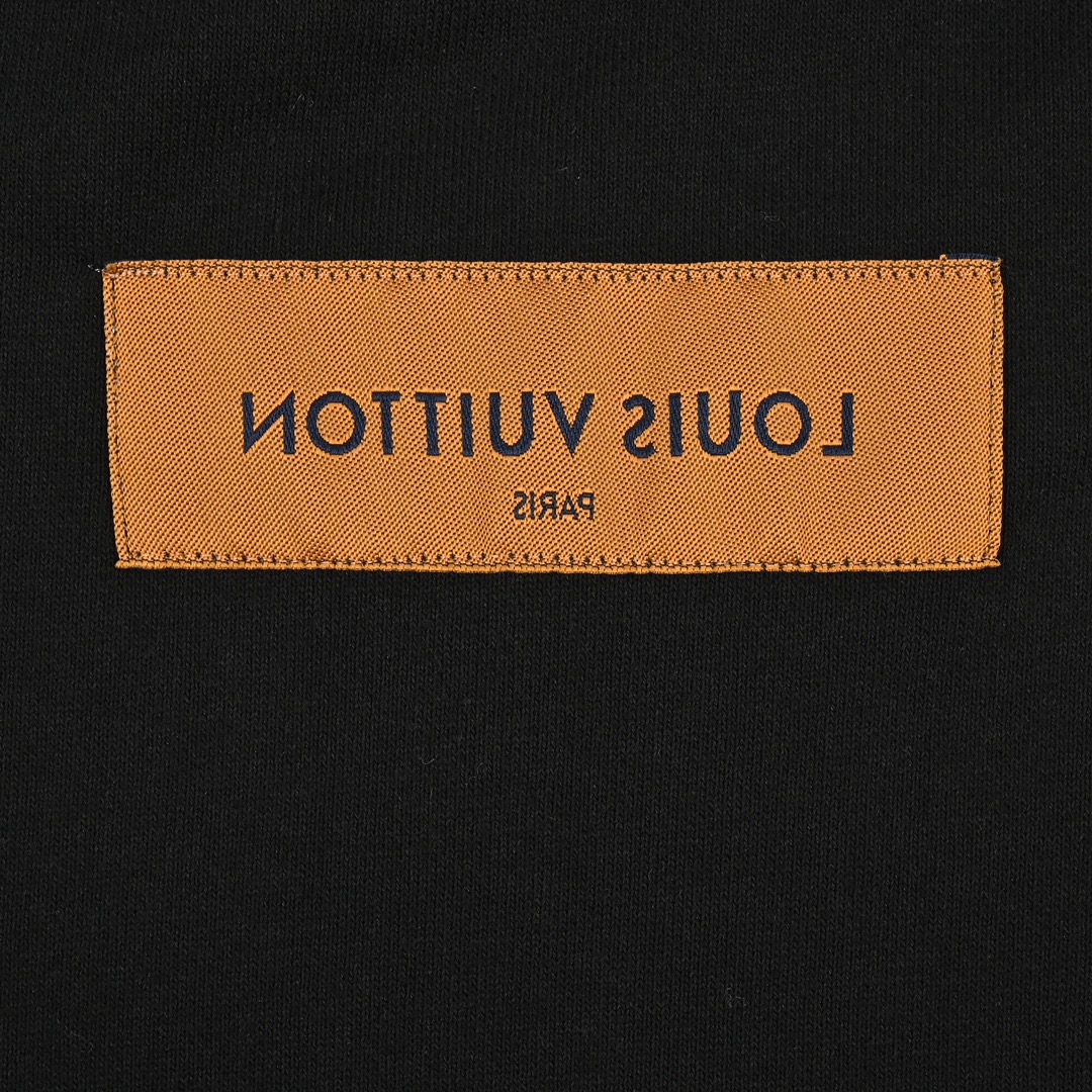 Louis Vuitton路易威登个性字母印花logo圆领卫衣-Chinese UA Cheap High Quatity Brand Clothes Bags handbags Sneakers wholesale wholesaler seller from China Factory suppliers Fashion Clothing Shoes best Quality Beautiful Price Louis Vuitton路易威登个性字母印花logo圆领卫衣