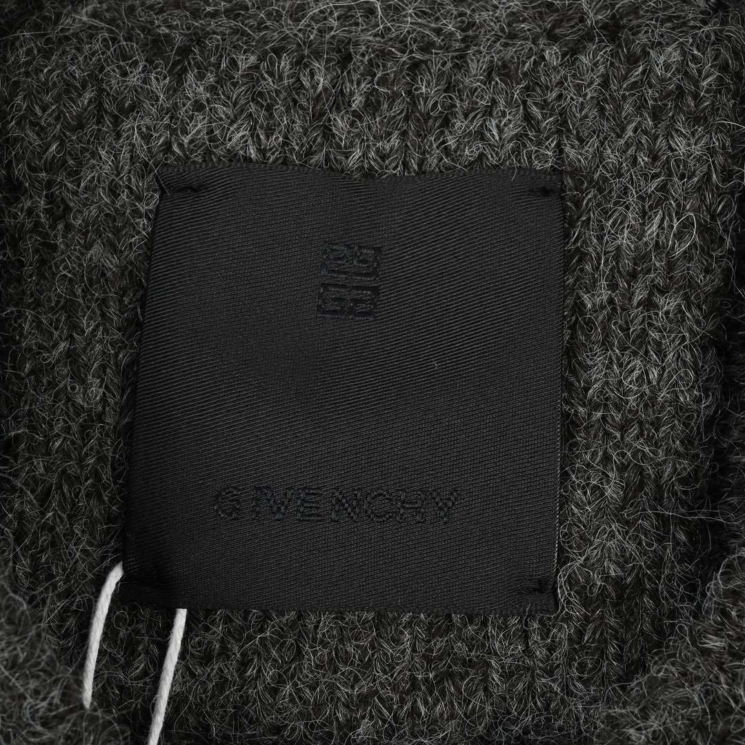 Givenchy纪梵希24FW 签字马海毛圆领毛衣