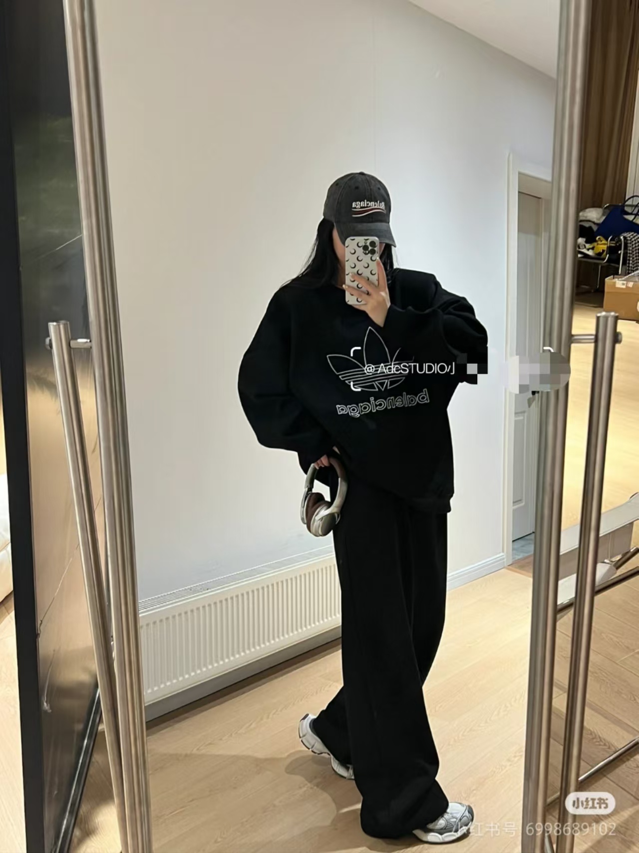 Balenciaga巴黎世家×三叶草印花圆领卫衣 上身效果#