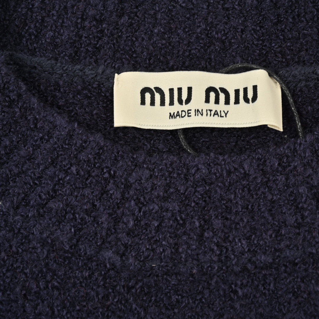 Miumiu 24FW 小刺绣泰迪圆领毛衣