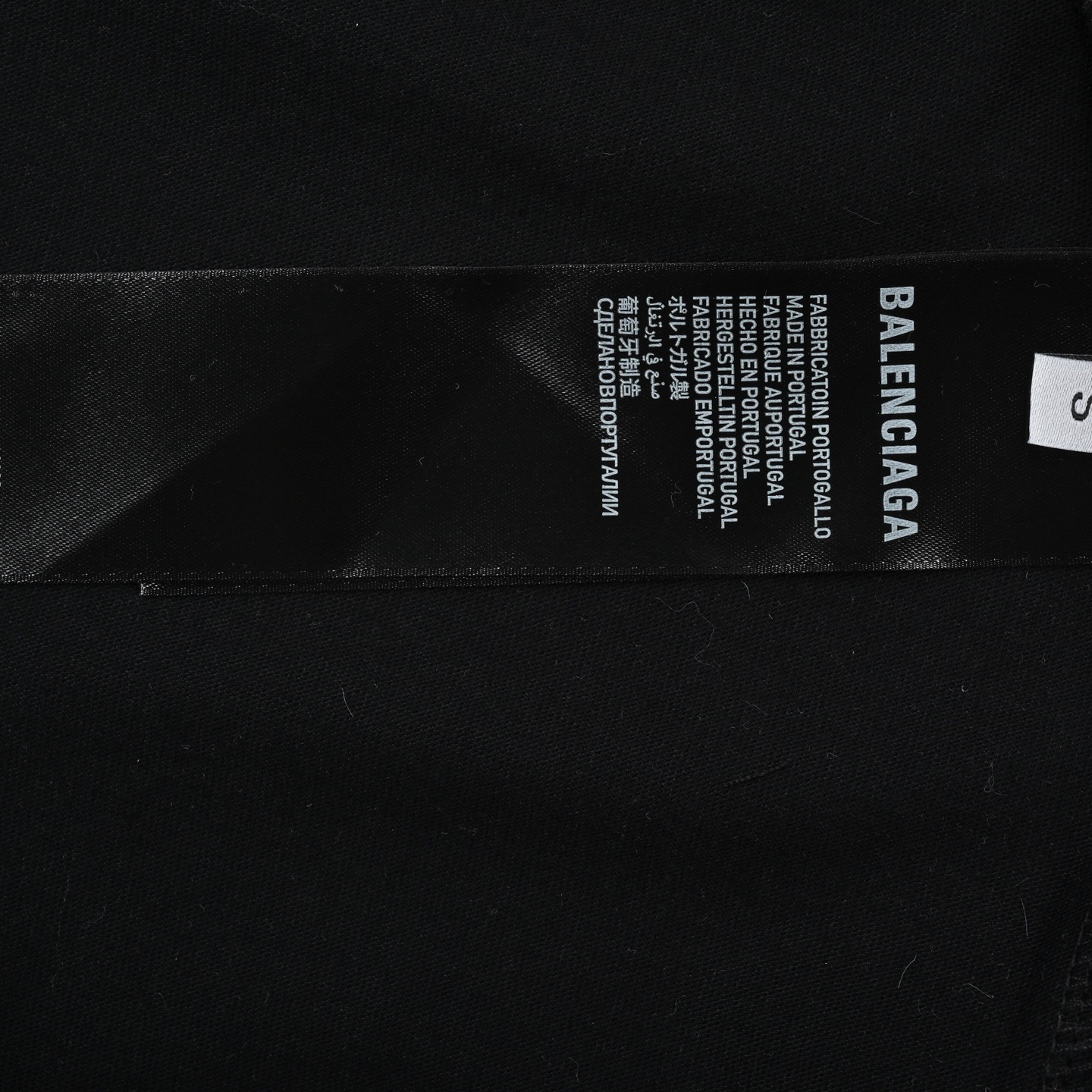 Balenciaga巴黎世家 FW24 3b滑雪 SKIWEAR系列 Logo印花圆领短袖常规版型T恤