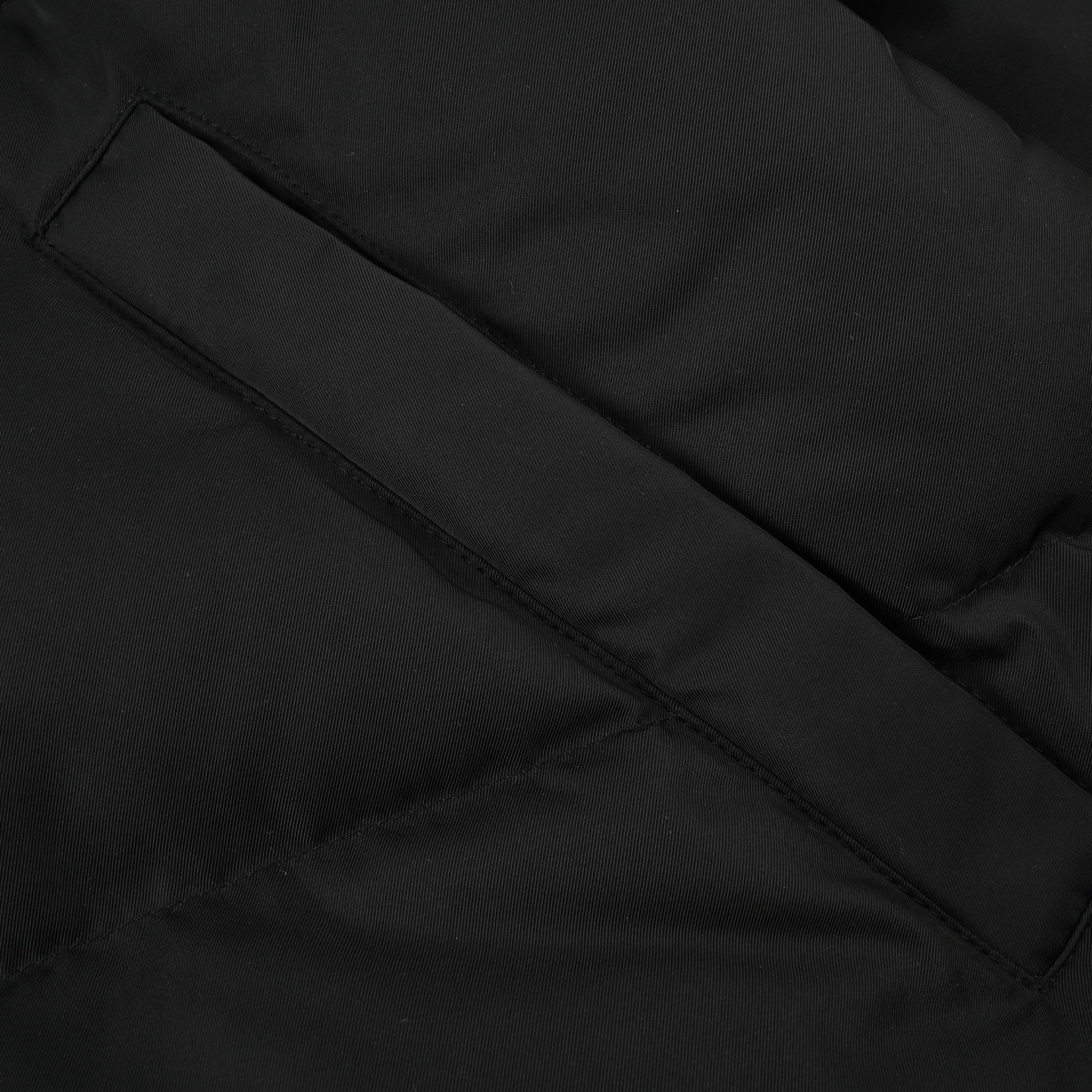 Balenciaga巴黎世家24FW 环形别扣双面棉服
