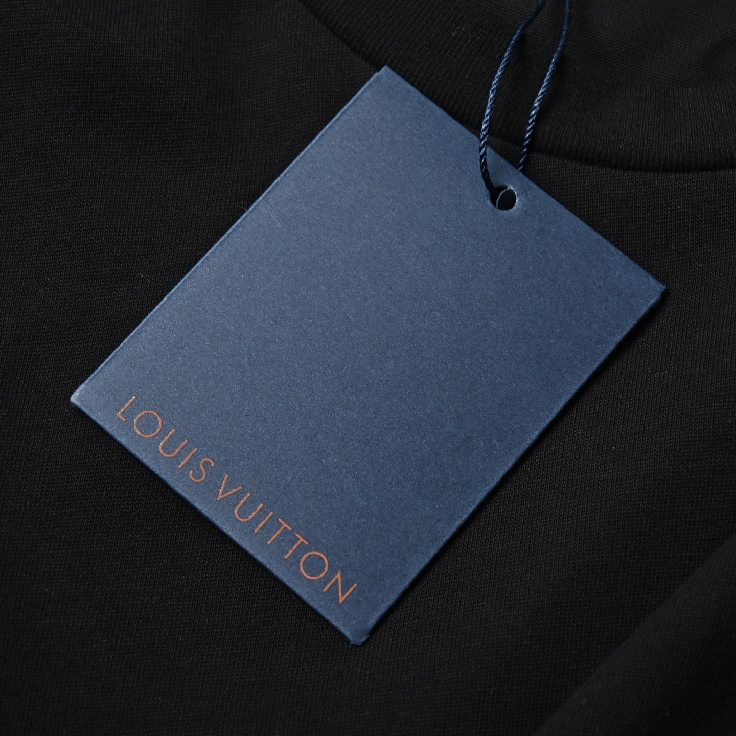 Louis Vuttion路易威登经典刺绣小标圆领短袖