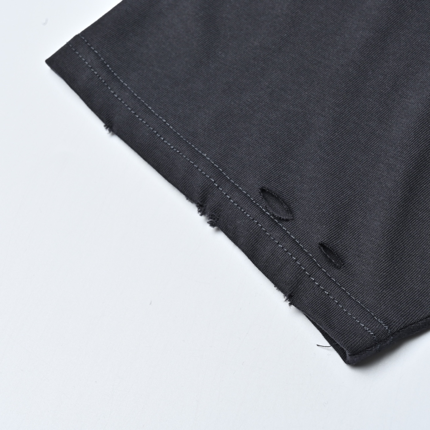 Balenciaga巴黎世家25SS春夏新款针织圆领短袖T恤-Chinese UA Cheap High Quatity Brand Clothes Bags handbags Sneakers wholesale wholesaler seller from China Factory suppliers Fashion Clothing Shoes best Quality Beautiful Price Balenciaga巴黎世家25SS春夏新款针织圆领短袖T恤