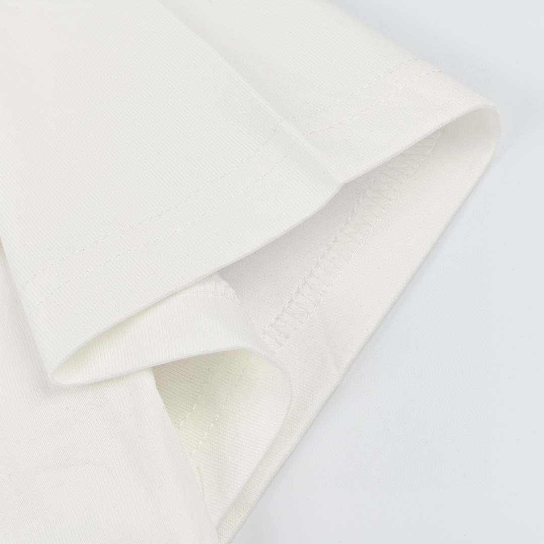 Louis Vuitton/路易威登 25ss 花卉字母刺绣短袖T恤 黑色 白色