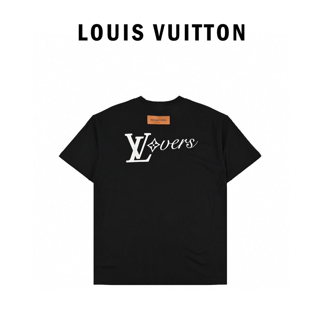 Louis Vuitton/路易威登 24ss 菲董联名员工短袖黑色 白色-Chinese UA Cheap High Quatity Brand Clothes Bags handbags Sneakers wholesale wholesaler seller from China Factory suppliers Fashion Clothing Shoes best Quality Beautiful Price Louis Vuitton/路易威登 24ss 菲董联名员工短袖黑色 白色