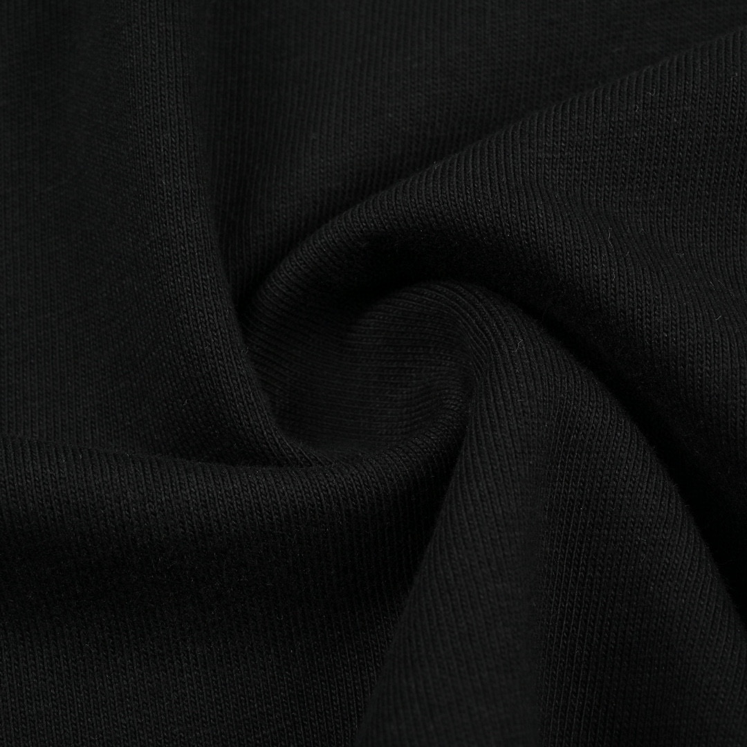 Louis Vuitton/路易威登 24ss 菲董联名员工短袖黑色 白色-Chinese UA Cheap High Quatity Brand Clothes Bags handbags Sneakers wholesale wholesaler seller from China Factory suppliers Fashion Clothing Shoes best Quality Beautiful Price Louis Vuitton/路易威登 24ss 菲董联名员工短袖黑色 白色