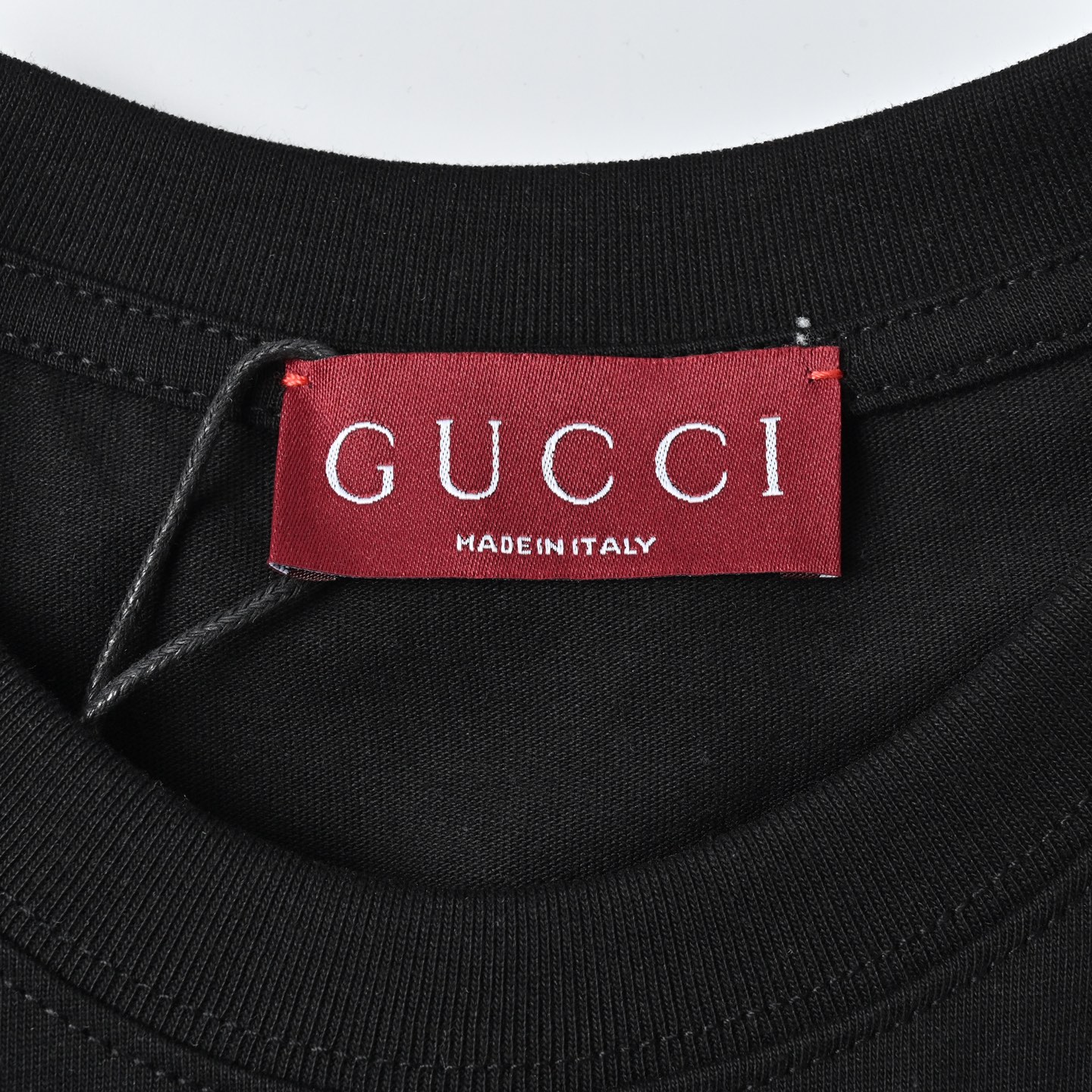 Gucci/古驰 25ss 重影字母印花短袖 黑色 白色