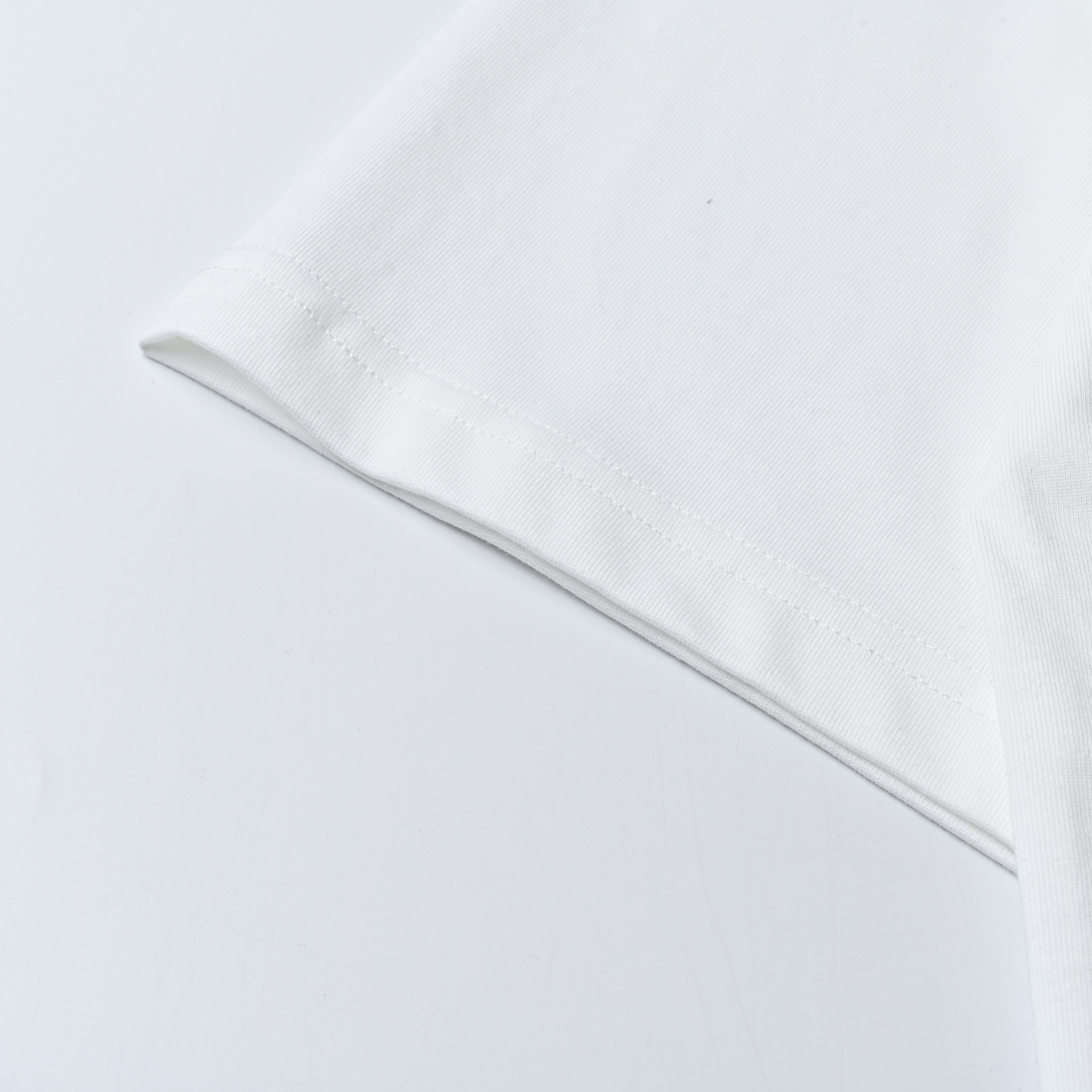 Balenciaga巴黎世家25ss春夏新款个性经典字母logo 短袖 粉色线条字母印花 定制双纱平纹纯棉面料 短袖T恤 男女同款 颜色 黑色 白色 003 尺码s-xxl-Chinese UA Cheap High Quatity Brand Clothes Bags handbags Sneakers wholesale wholesaler seller from China Factory suppliers Fashion Clothing Shoes best Quality Beautiful Price Balenciaga巴黎世家25ss春夏新款个性经典字母logo 短袖 粉色线条字母印花 定制双纱平纹纯棉面料 短袖T恤 男女同款 颜色 黑色 白色 003 尺码s-xxl