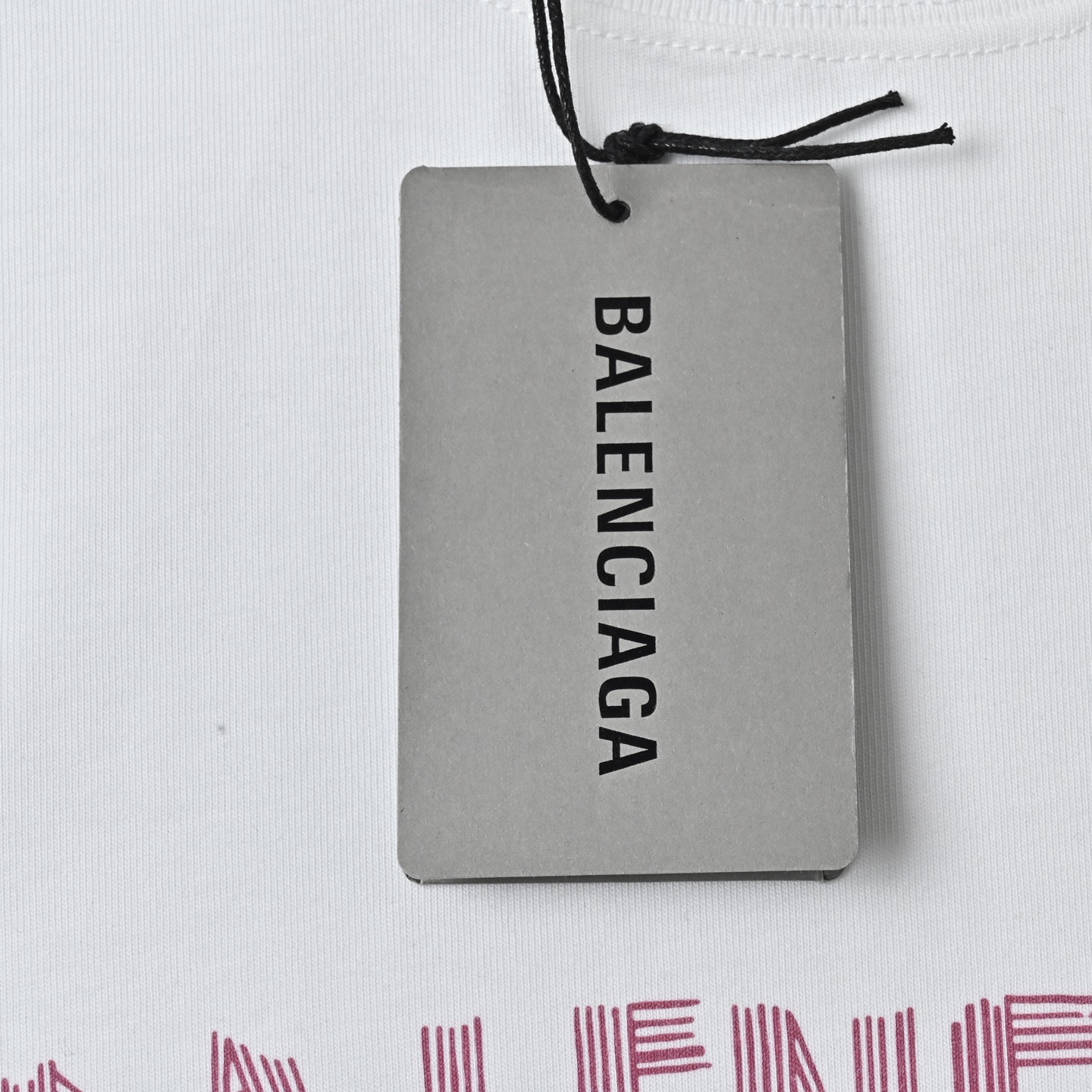 Balenciaga巴黎世家25ss春夏新款个性经典字母logo 短袖 粉色线条字母印花 定制双纱平纹纯棉面料 短袖T恤 男女同款 颜色 黑色 白色 003 尺码s-xxl-Chinese UA Cheap High Quatity Brand Clothes Bags handbags Sneakers wholesale wholesaler seller from China Factory suppliers Fashion Clothing Shoes best Quality Beautiful Price Balenciaga巴黎世家25ss春夏新款个性经典字母logo 短袖 粉色线条字母印花 定制双纱平纹纯棉面料 短袖T恤 男女同款 颜色 黑色 白色 003 尺码s-xxl