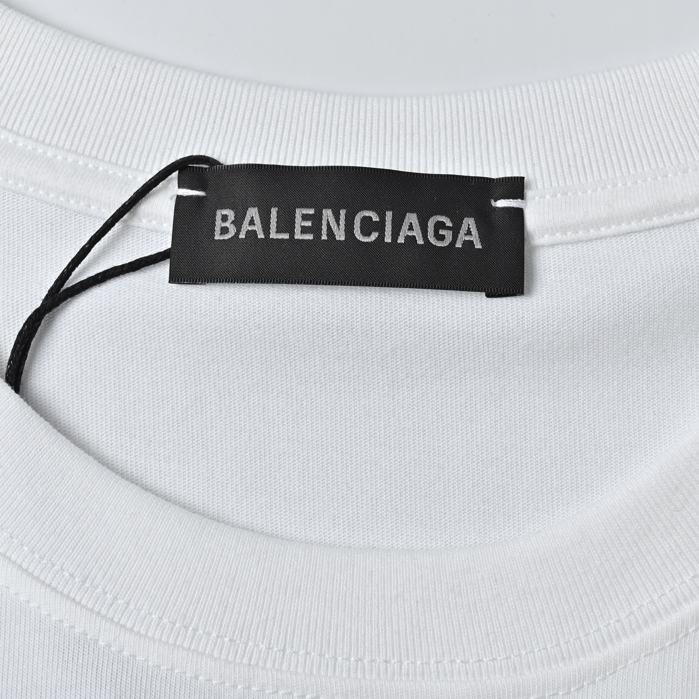 Balenciaga巴黎世家25ss春夏新款个性经典字母logo 短袖 粉色线条字母印花 定制双纱平纹纯棉面料 短袖T恤 男女同款 颜色 黑色 白色 003 尺码s-xxl-Chinese UA Cheap High Quatity Brand Clothes Bags handbags Sneakers wholesale wholesaler seller from China Factory suppliers Fashion Clothing Shoes best Quality Beautiful Price Balenciaga巴黎世家25ss春夏新款个性经典字母logo 短袖 粉色线条字母印花 定制双纱平纹纯棉面料 短袖T恤 男女同款 颜色 黑色 白色 003 尺码s-xxl