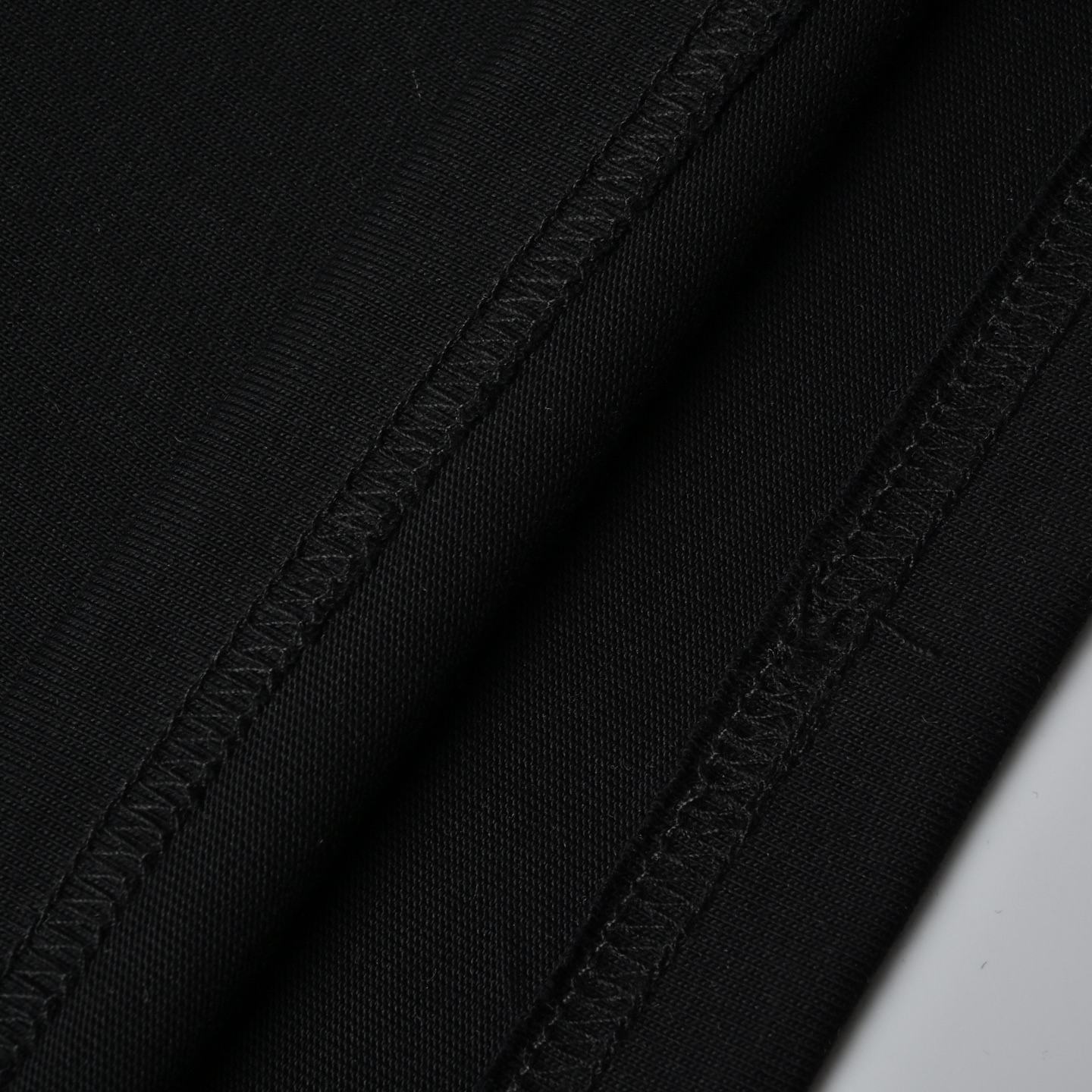 Louis Vuitton路易威登25ss员工限定圆领短袖