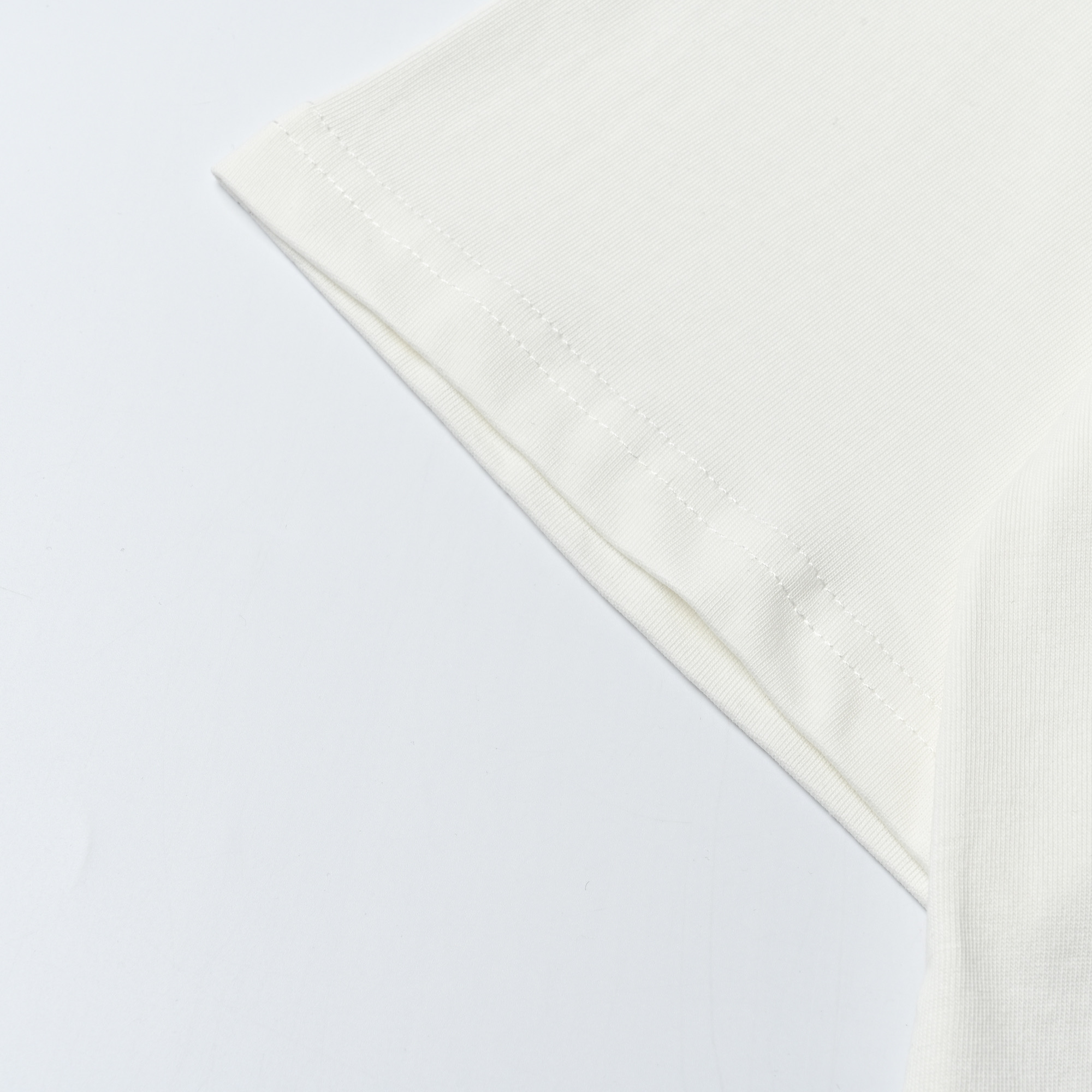 LouisVuitton/路易威登25ss 四叶草花卉亮片短袖-Chinese UA Cheap High Quatity Brand Clothes Bags handbags Sneakers wholesale wholesaler seller from China Factory suppliers Fashion Clothing Shoes best Quality Beautiful Price LouisVuitton/路易威登25ss 四叶草花卉亮片短袖