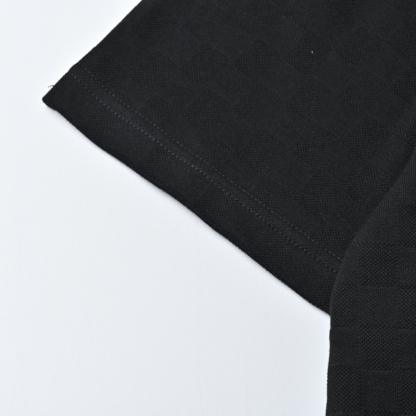 Louis Vuitton 路易威登 25SS 金线章仔暗纹棋盘格短袖