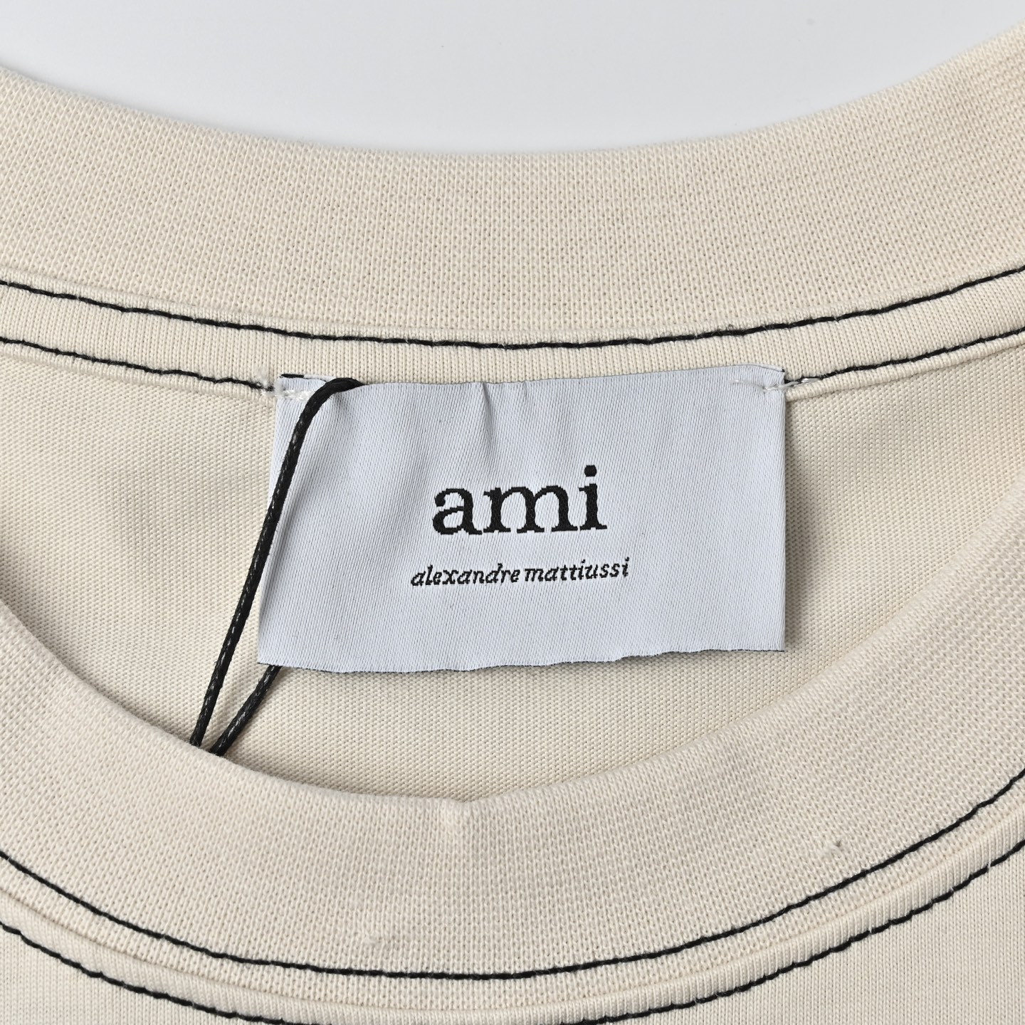 AMI 25SS春夏胸前刺绣logo落肩T恤