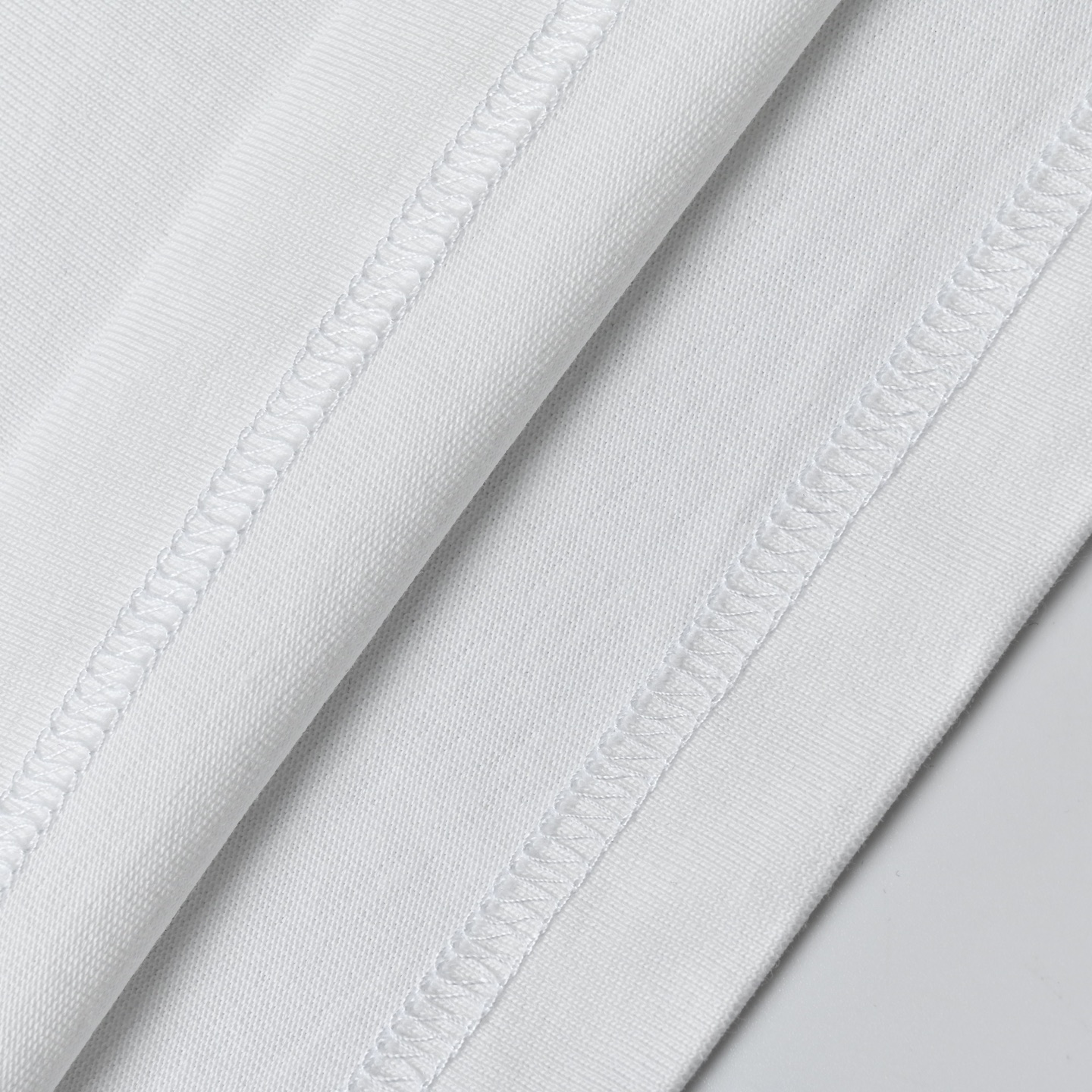 Burberry巴宝莉 SS25 棉质帆船图案圆领短袖