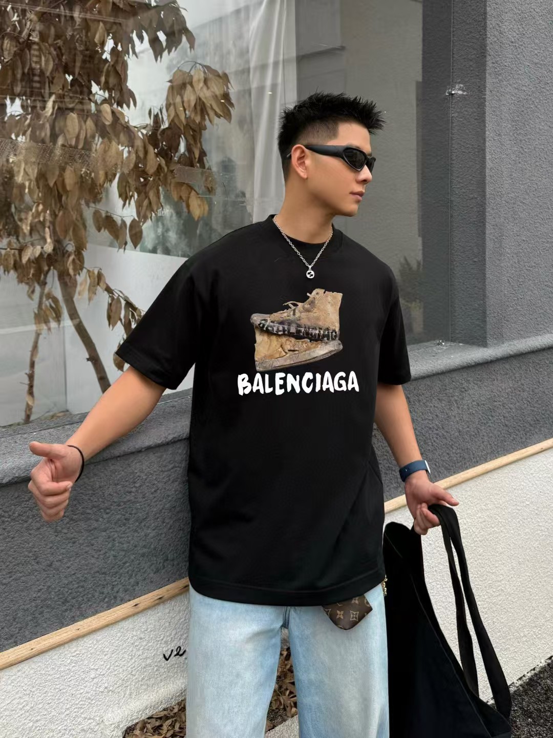 BALENCIAGA 巴黎世家 做旧鞋子字母印花短袖T恤 上身效果#