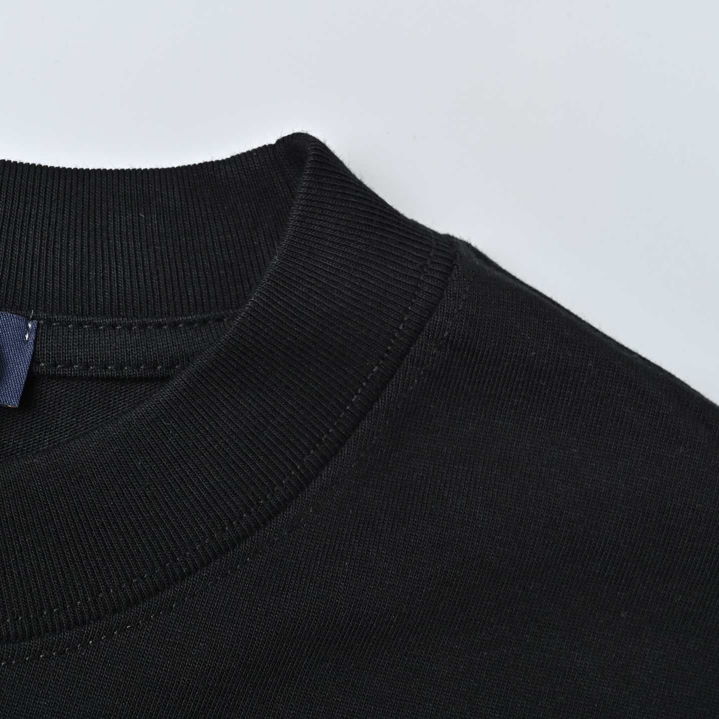 Louis Vuitton/LV 路易威登 25ss 彩绘涂鸦大logo印花短袖T恤 黑色 白色-Chinese UA Cheap High Quatity Brand Clothes Bags handbags Sneakers wholesale wholesaler seller from China Factory suppliers Fashion Clothing Shoes best Quality Beautiful Price Louis Vuitton/LV 路易威登 25ss 彩绘涂鸦大logo印花短袖T恤 黑色 白色