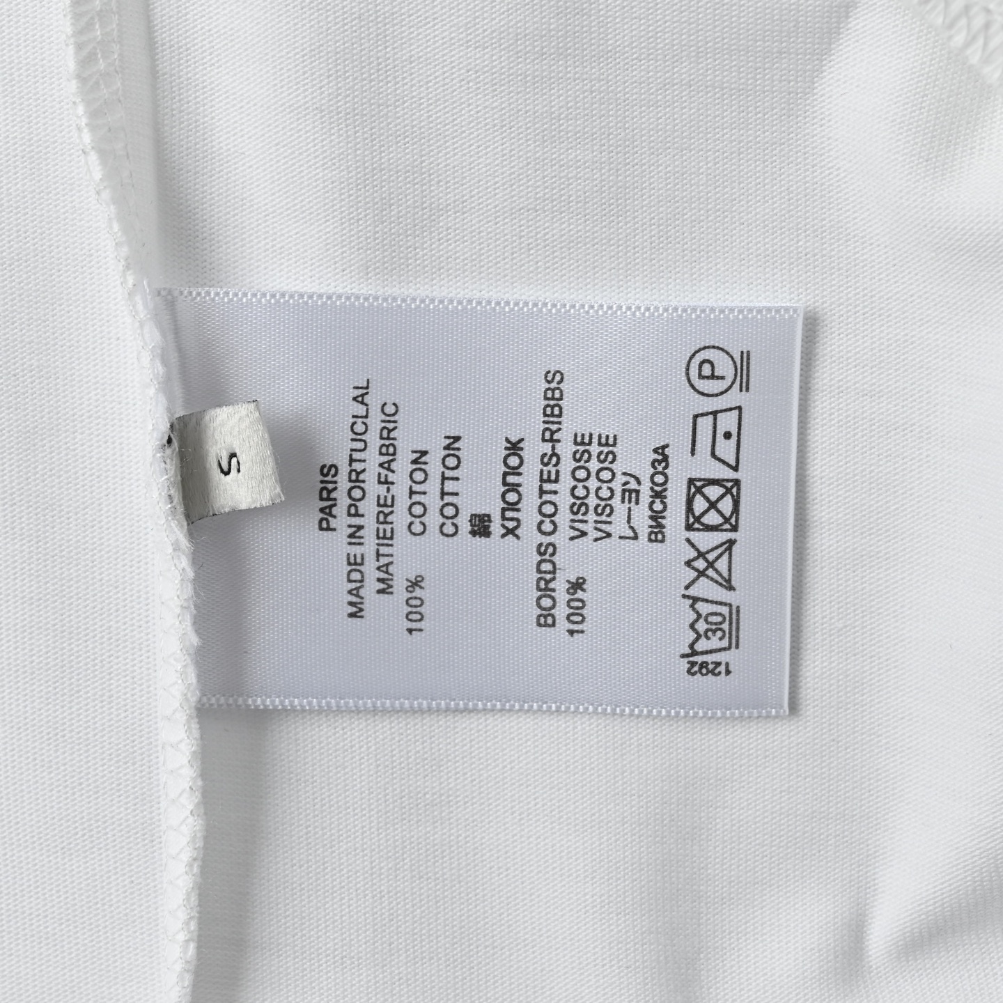 Givenchy/纪梵希 斑驳字母印花短袖T恤-Chinese UA Cheap High Quatity Brand Clothes Bags handbags Sneakers wholesale wholesaler seller from China Factory suppliers Fashion Clothing Shoes best Quality Beautiful Price Givenchy/纪梵希 斑驳字母印花短袖T恤